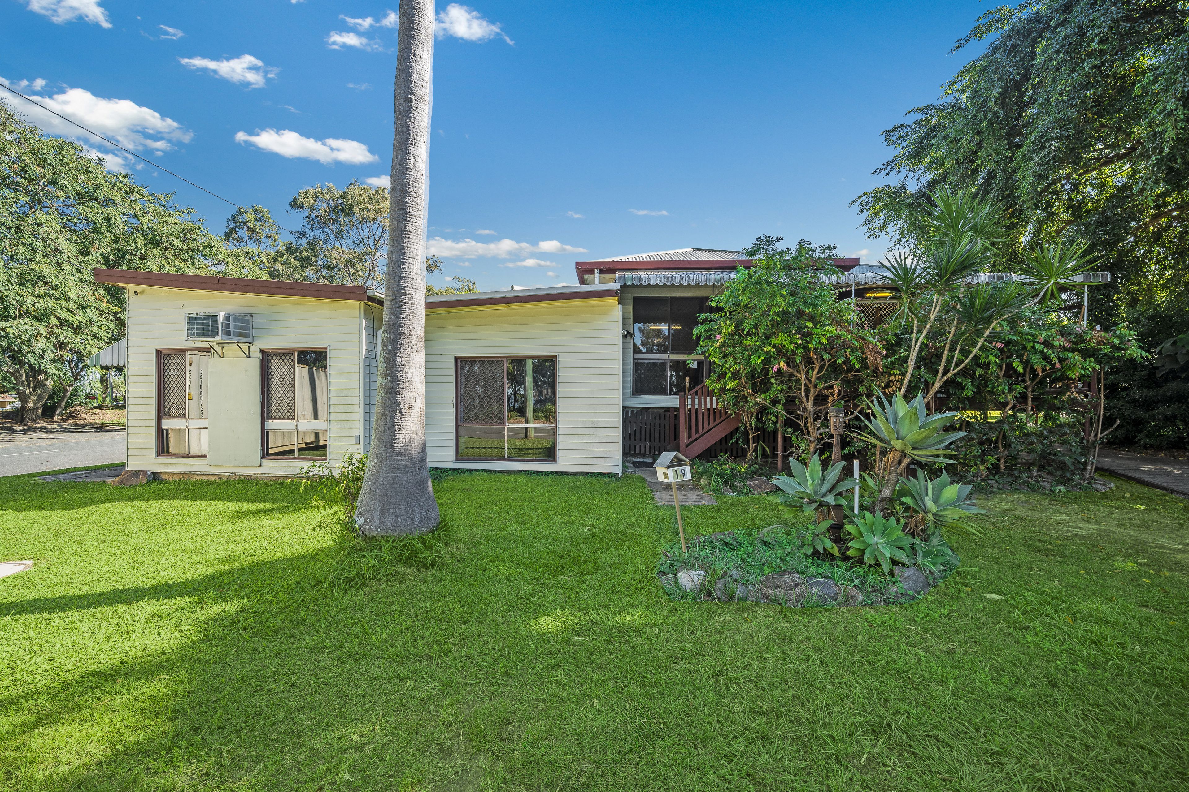 19 Captain Cook Parade, Deception Bay QLD 4508