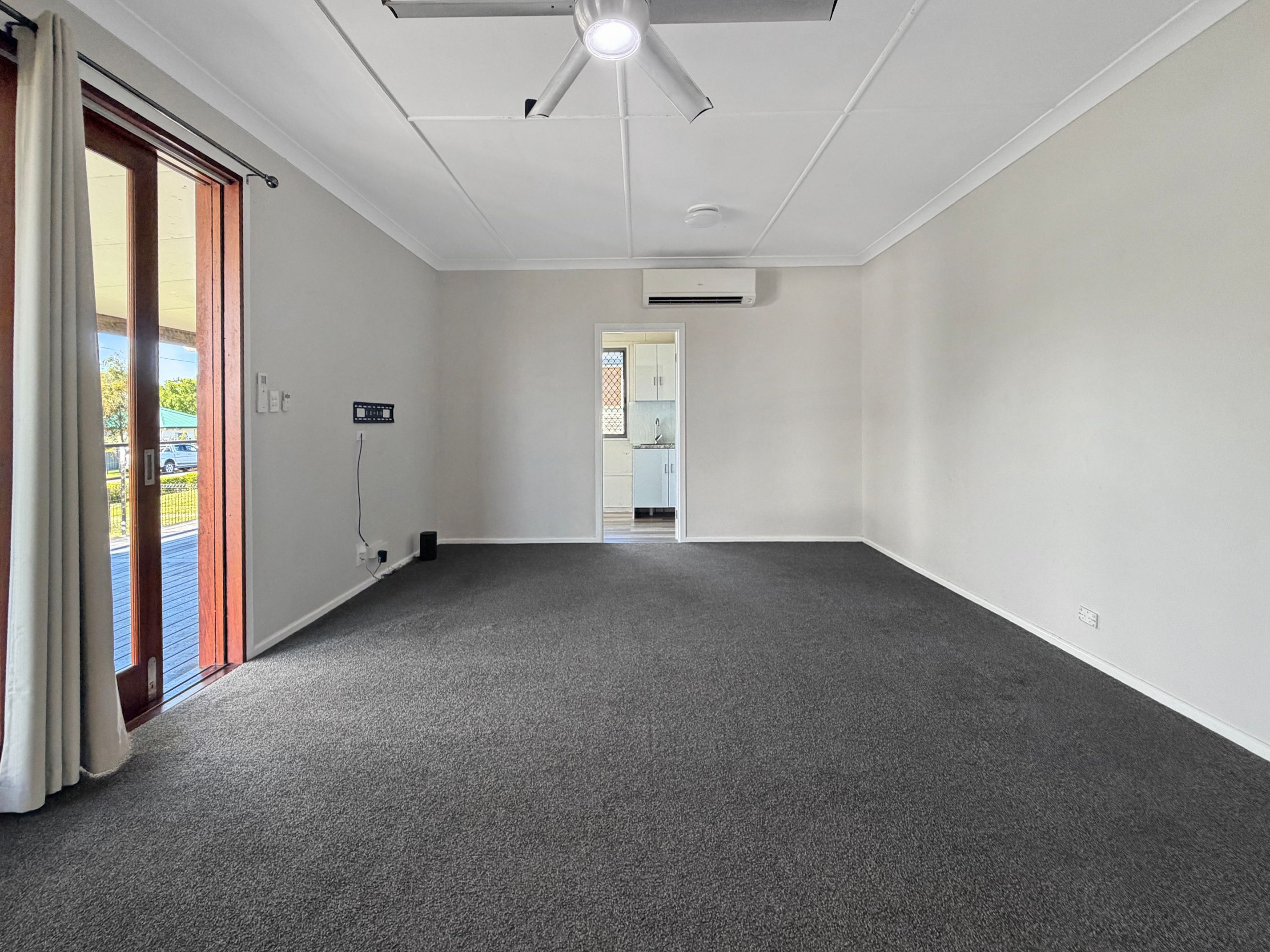 105 Neptune Street — photo 3 of 9