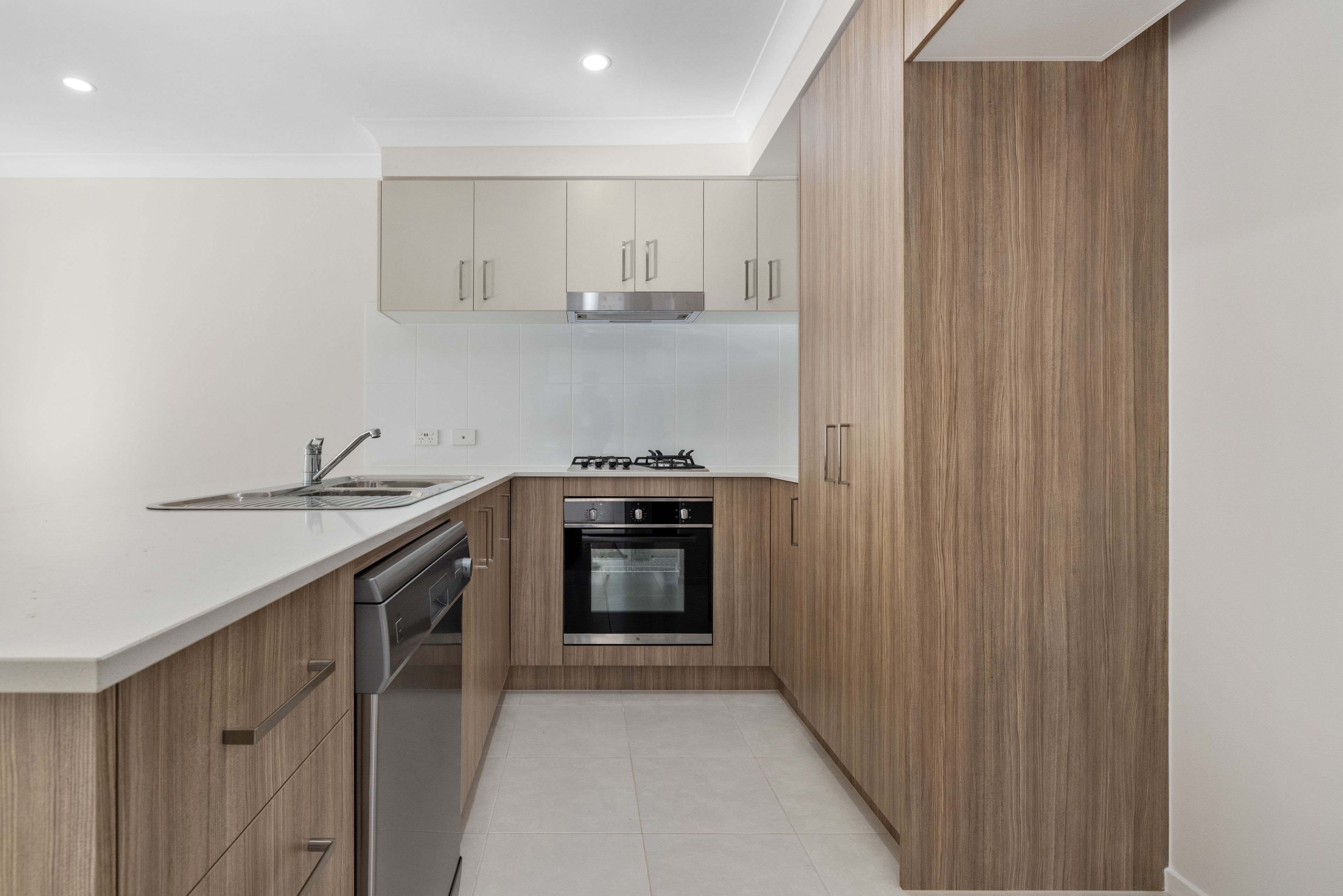 16b Aston Martin Drive, Goulburn, NSW 2580