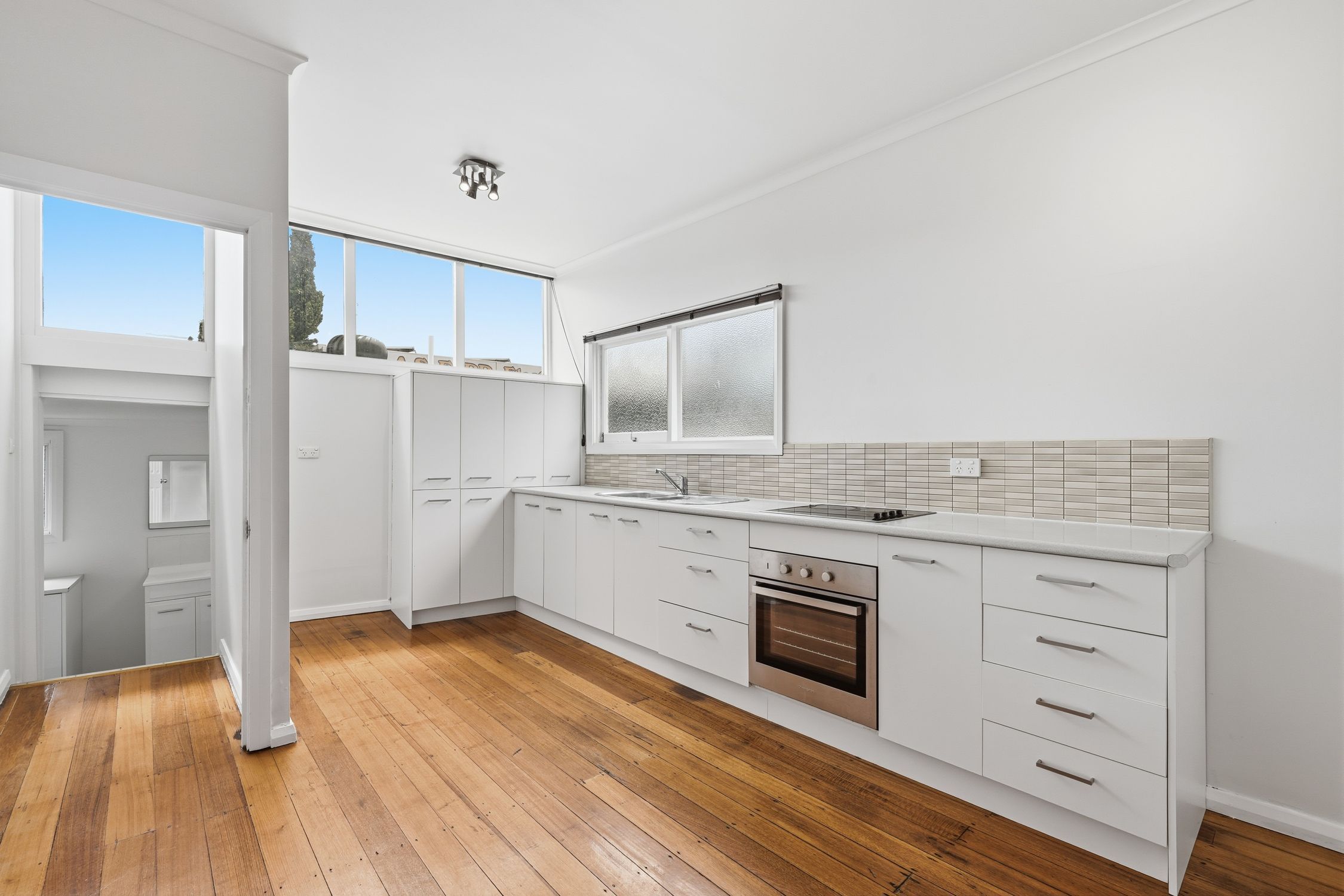 2/371 Argyle Street — photo from Ray White Hobart
