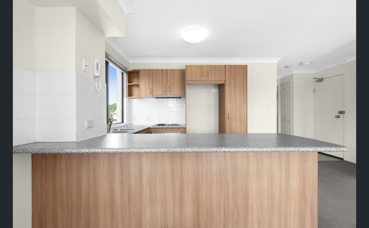24/8 Whitby Street — photo 3 of 11