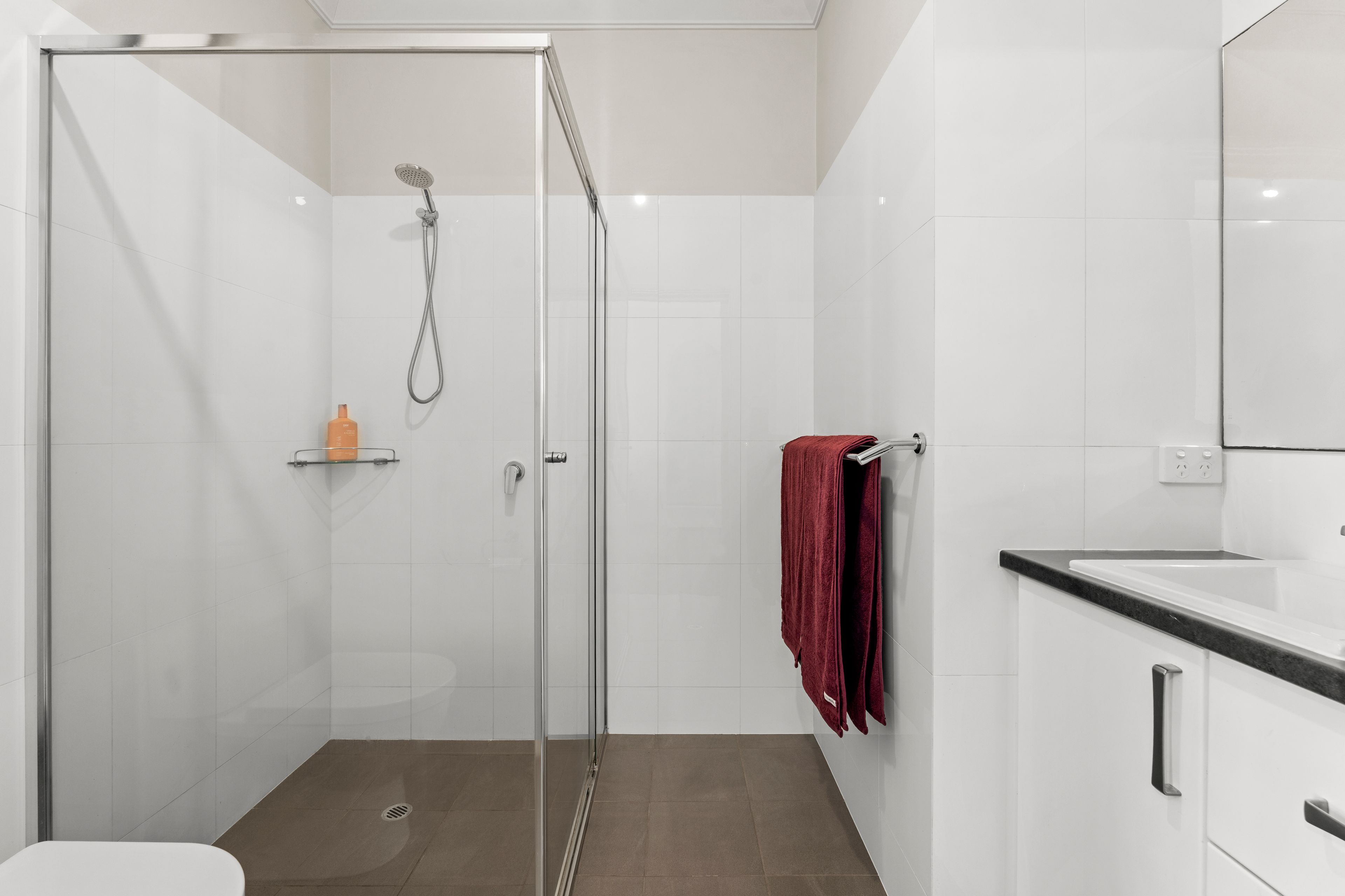 64B White Crescent — photo 15 of 18
