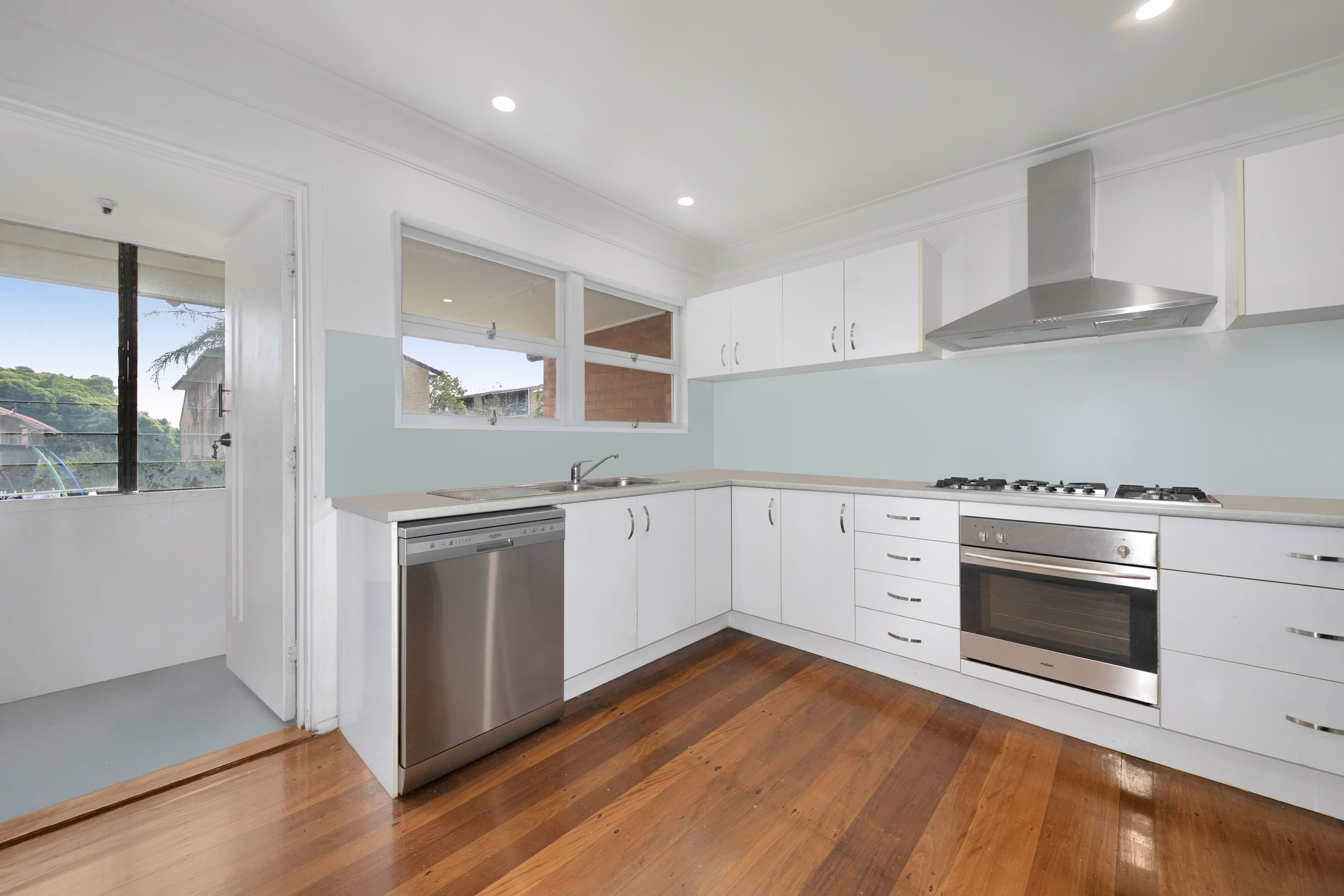 24 Lyon Street — photo 5 of 10