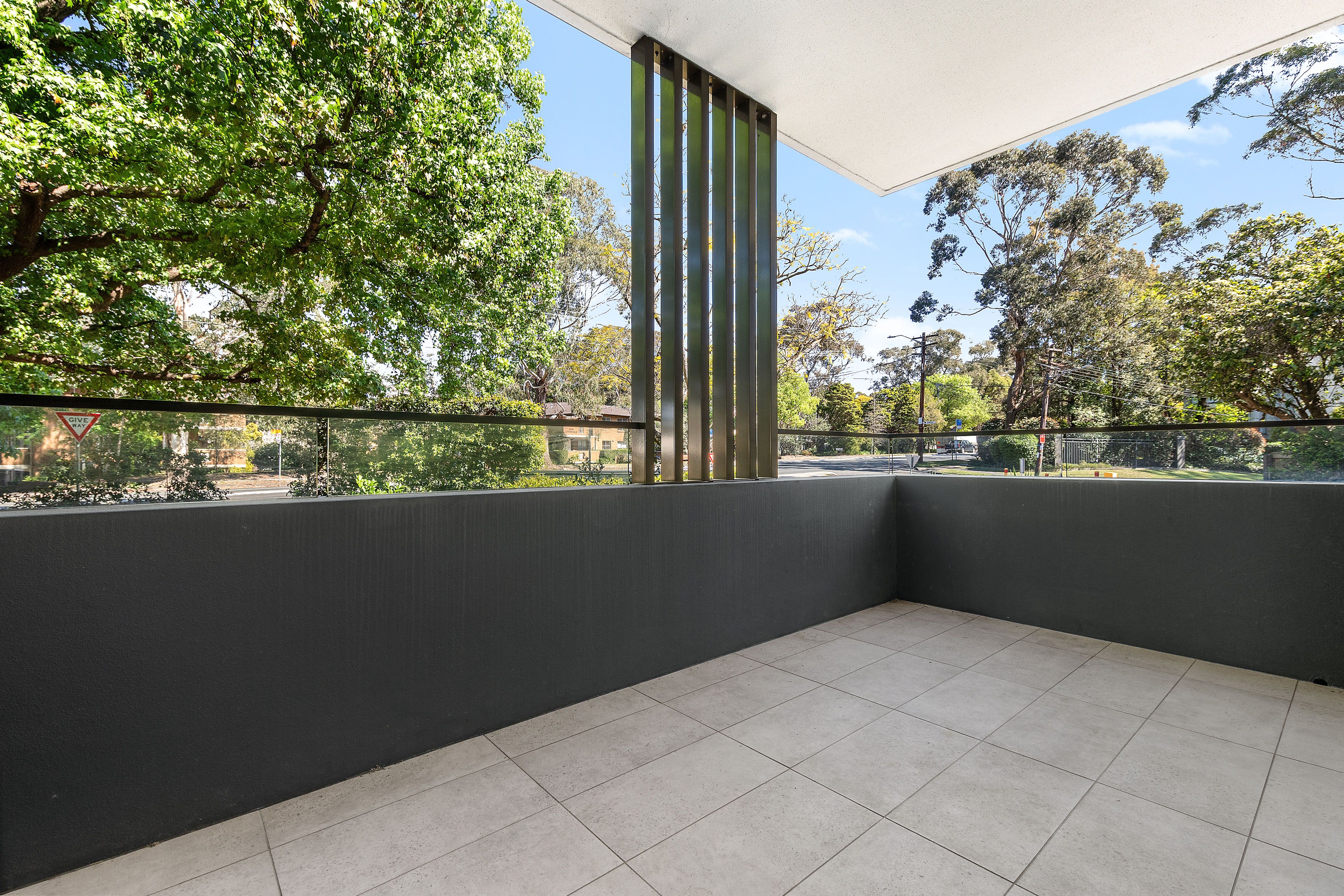 10/1 Womerah Street — photo 3 of 9