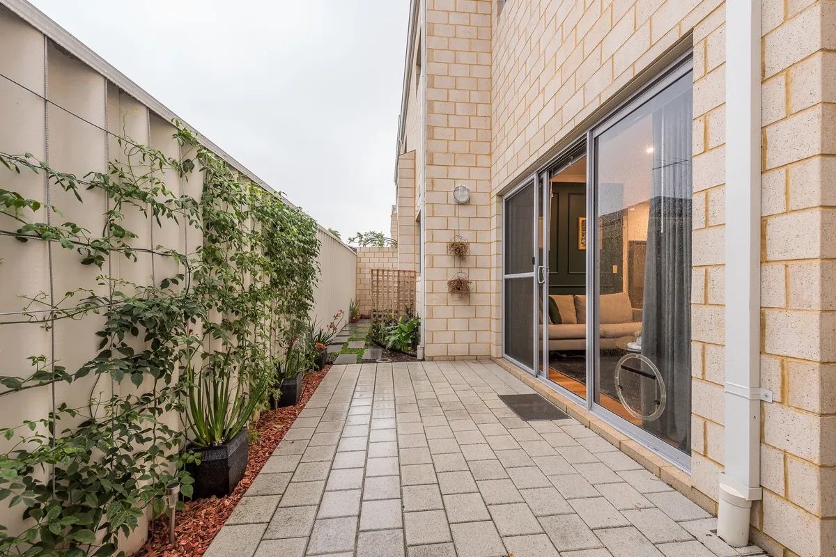 2/154 Edward Street — photo 10 of 13