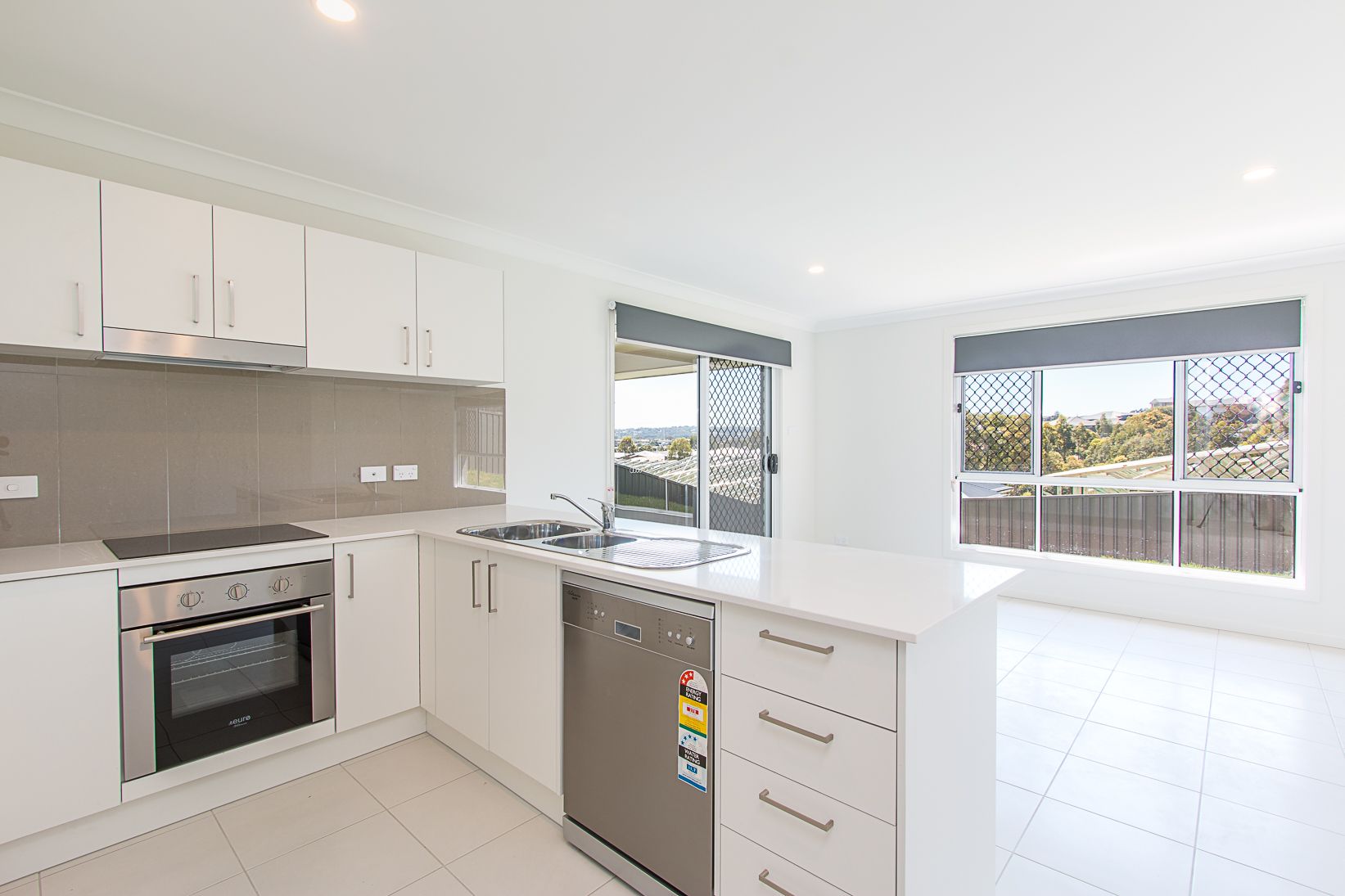 3 Kuraman Close, Macquarie Hills, NSW 2285