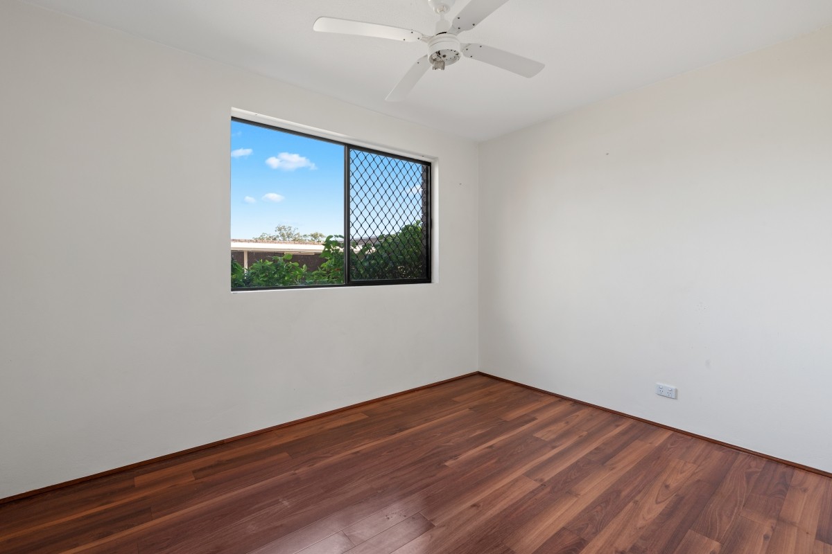 1/52 Oceanic Drive, Mermaid Waters, QLD 4218