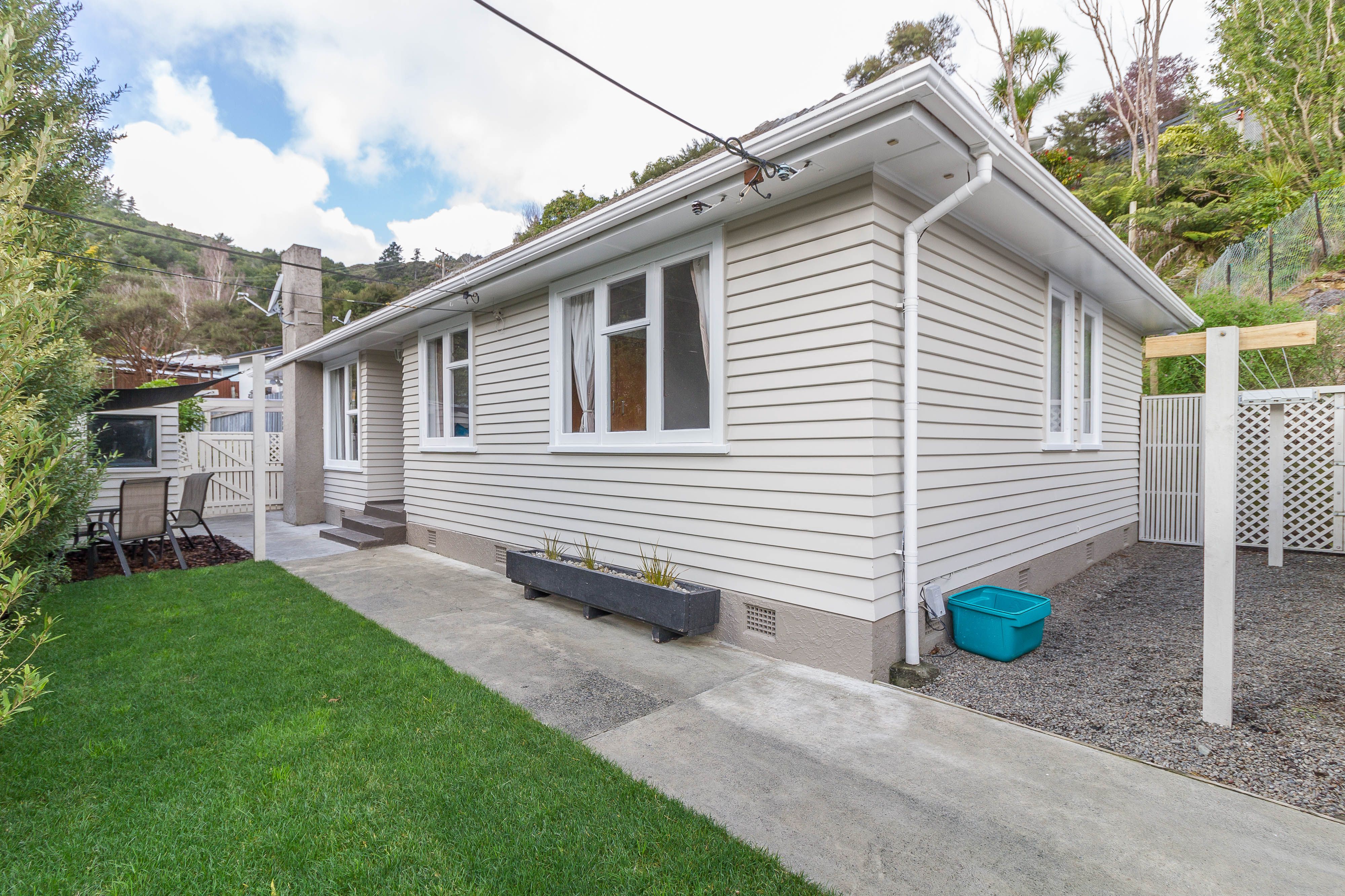 8 John Street, Stokes Valley, Lower Hutt City