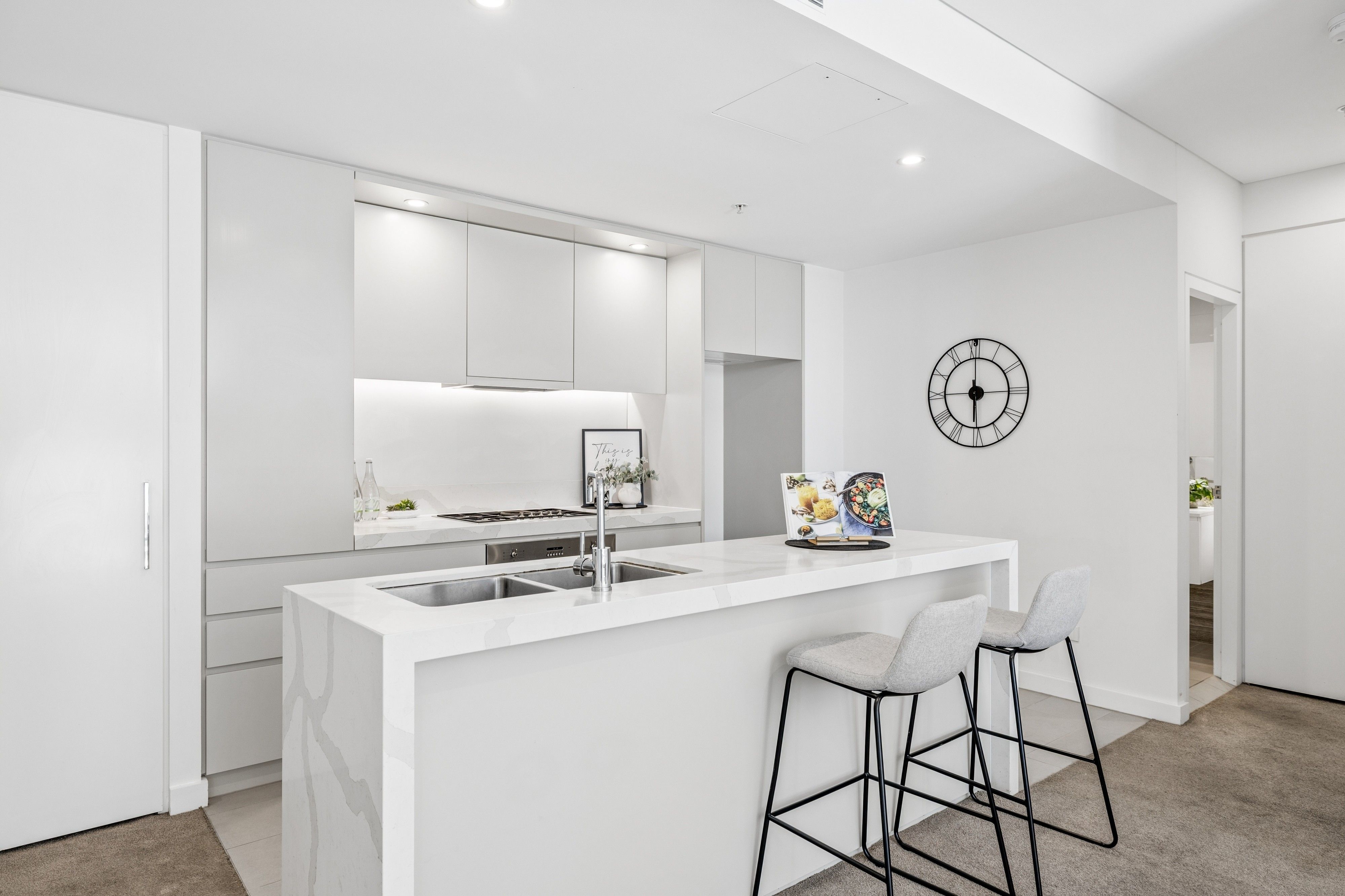 206/2 Chisholm Street — photo 5 of 20