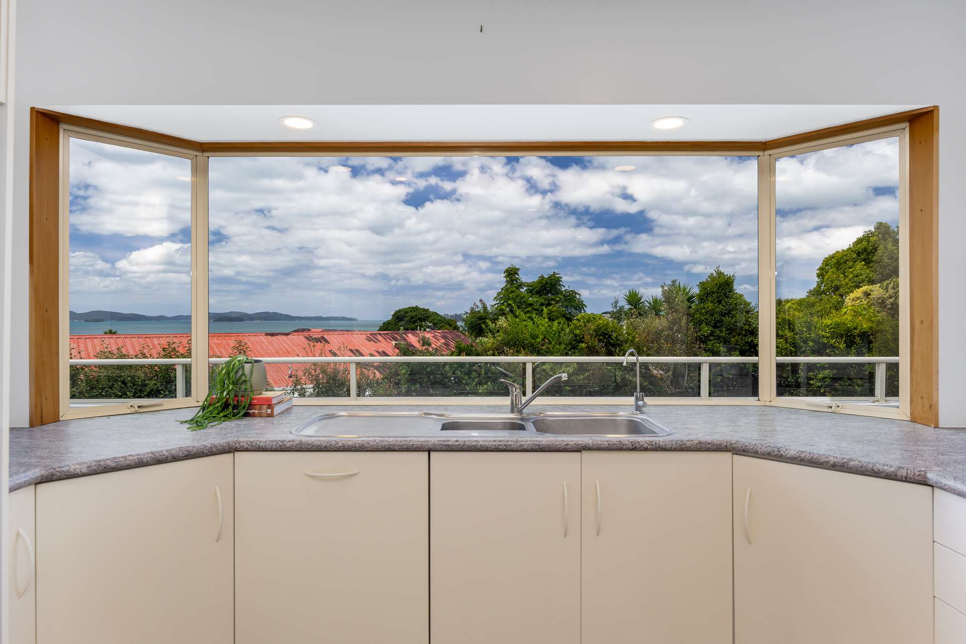 18 Awatere Place photo 2
