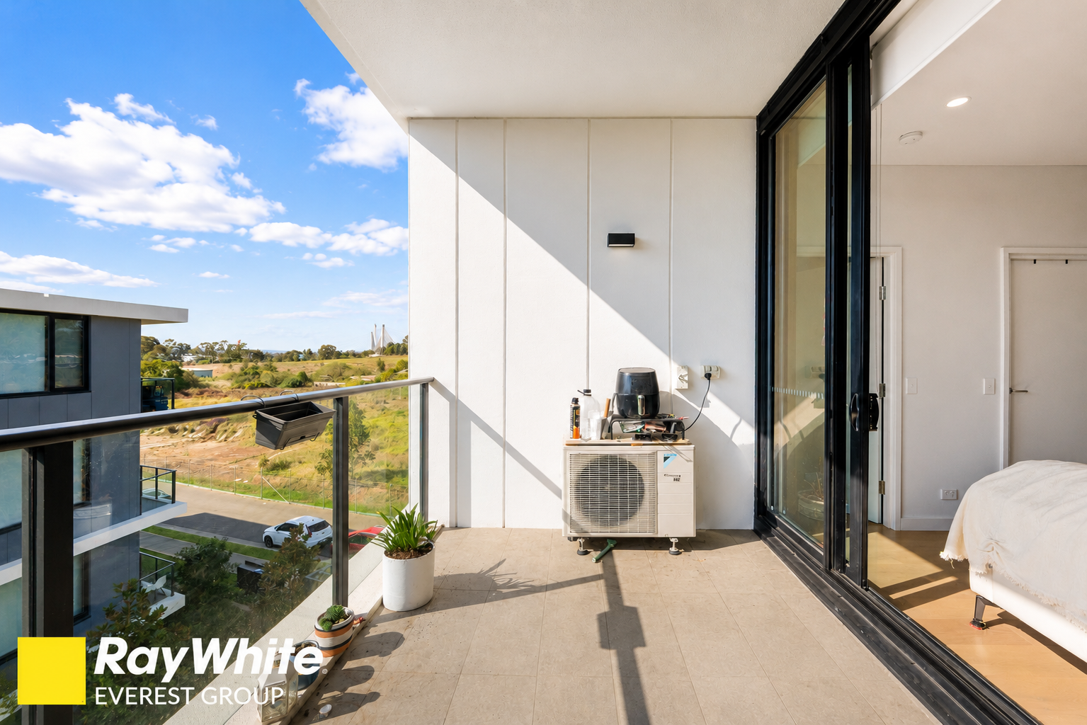 319/1B Vangelis Street — photo 9 of 19