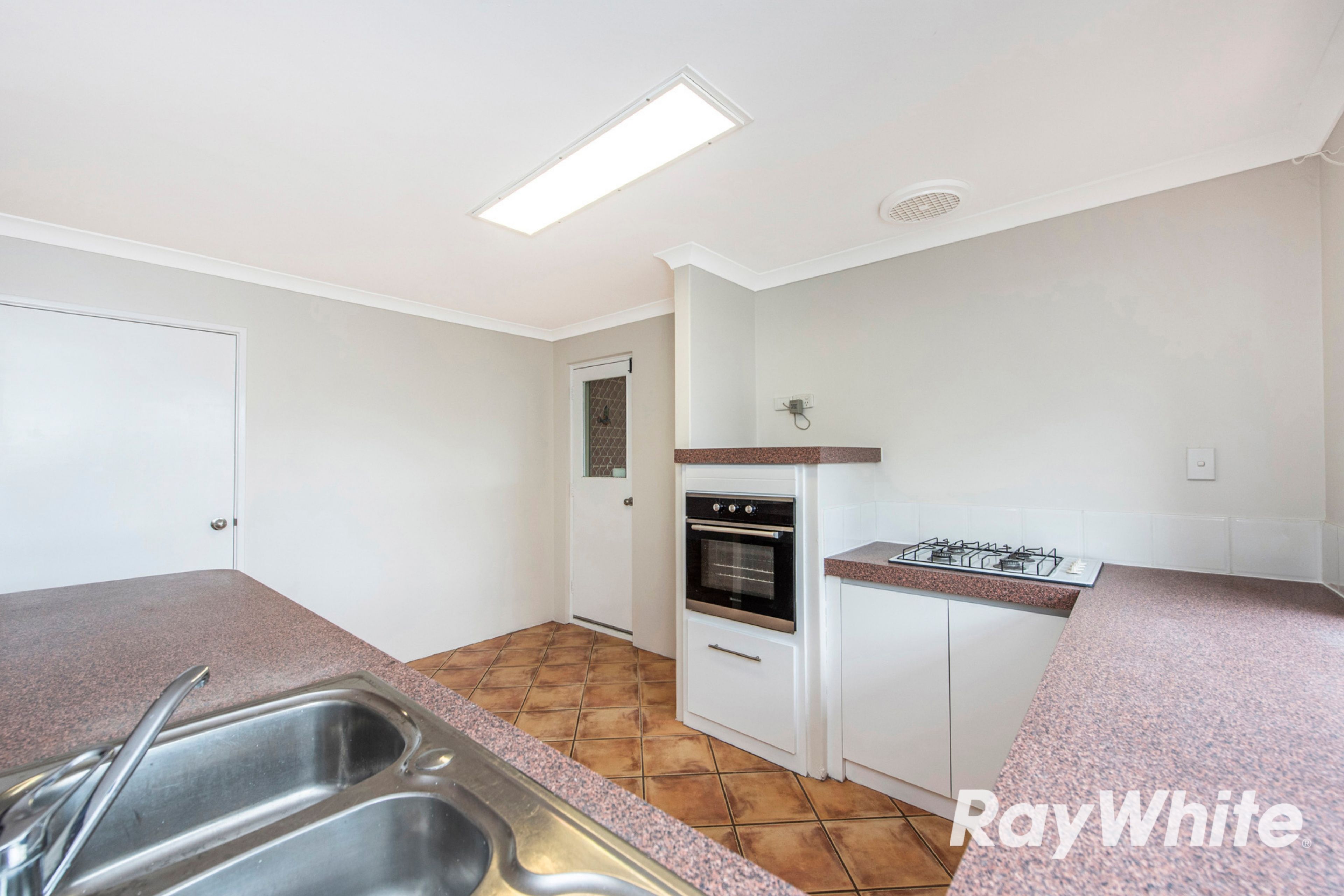 15 Kennett Place — photo 6 of 18