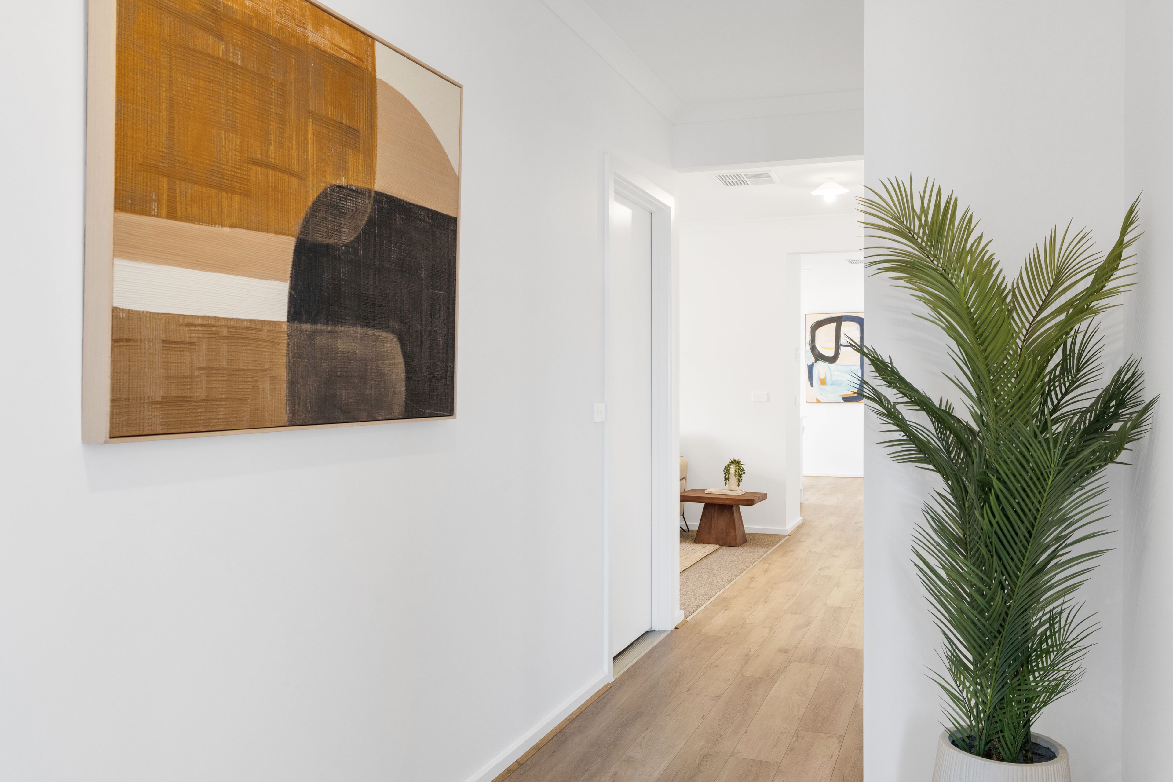 21 Lennox Street — photo 4 of 20