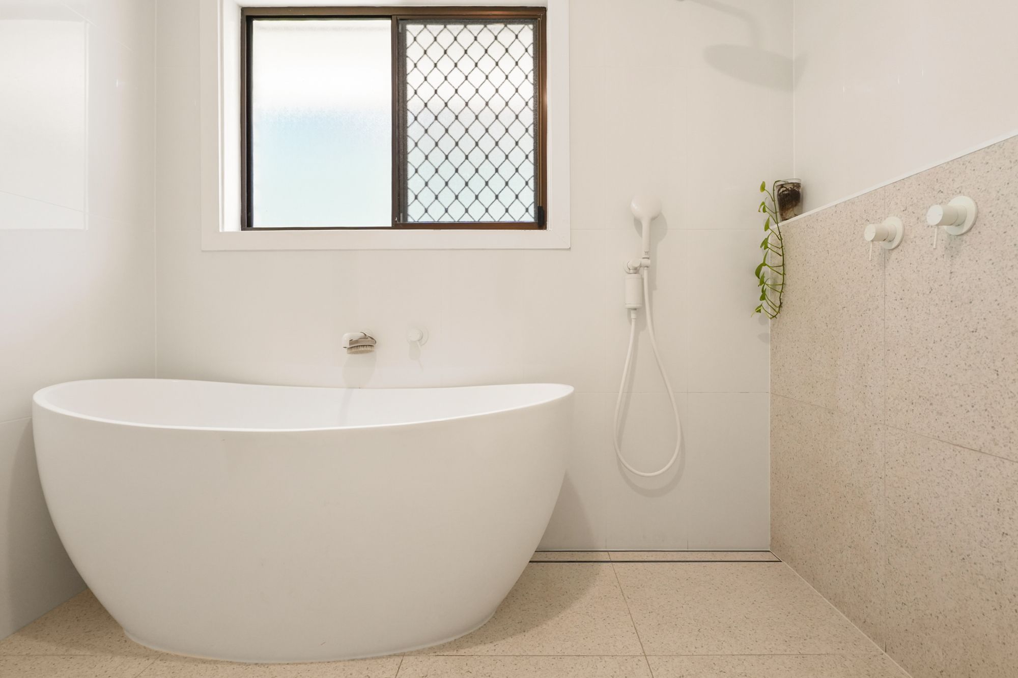6 Cottesloe Drive — photo 13 of 27