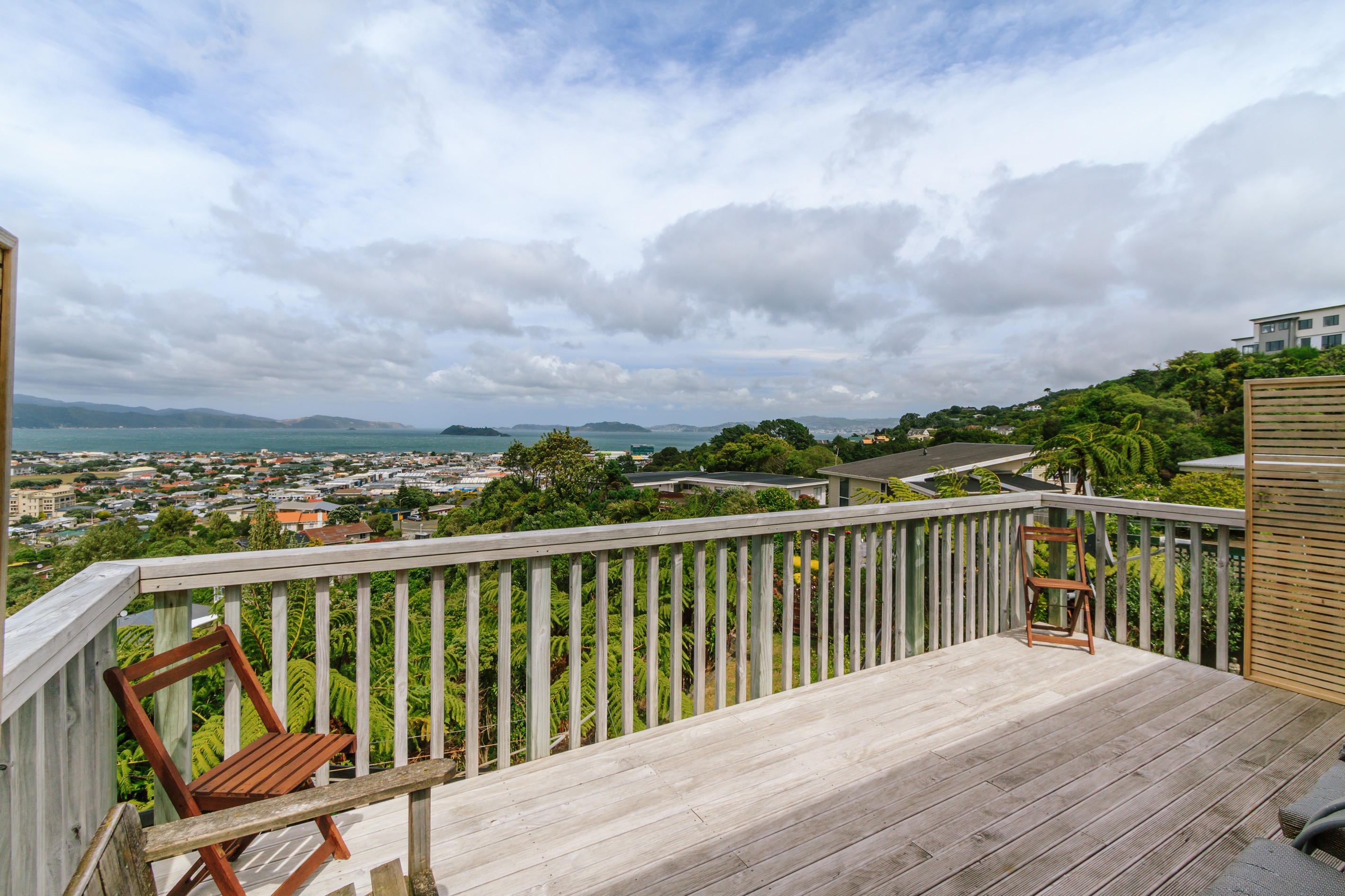 6 Walnut Way, Maungaraki, Lower Hutt City