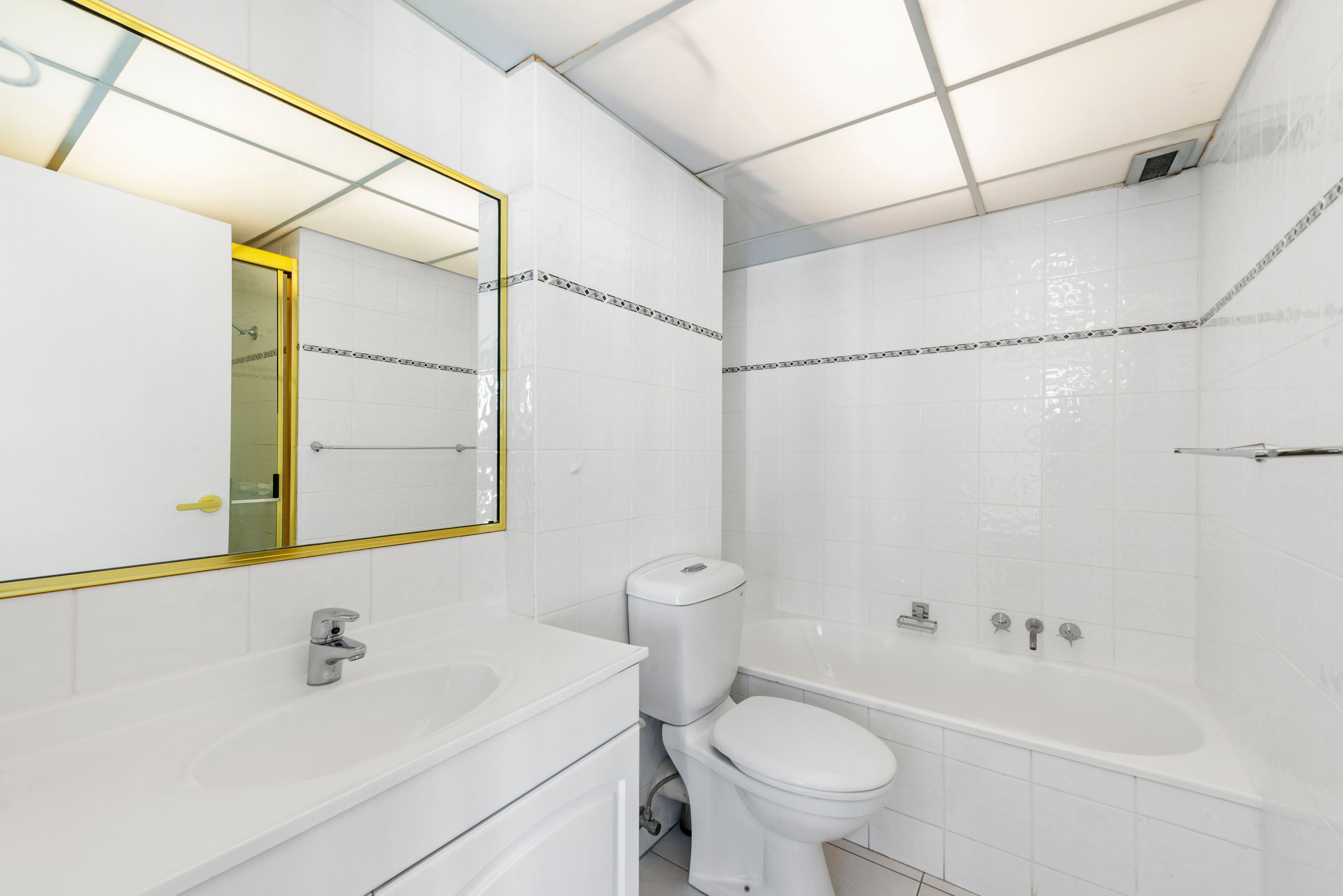 70/63 Cavill Avenue — photo 14 of 30