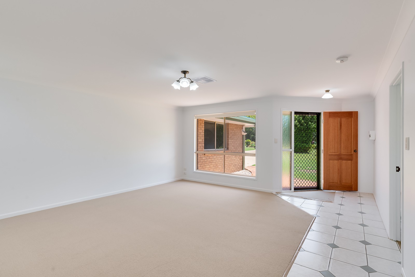 5 Jade Close, Nahrunda, QLD 4570