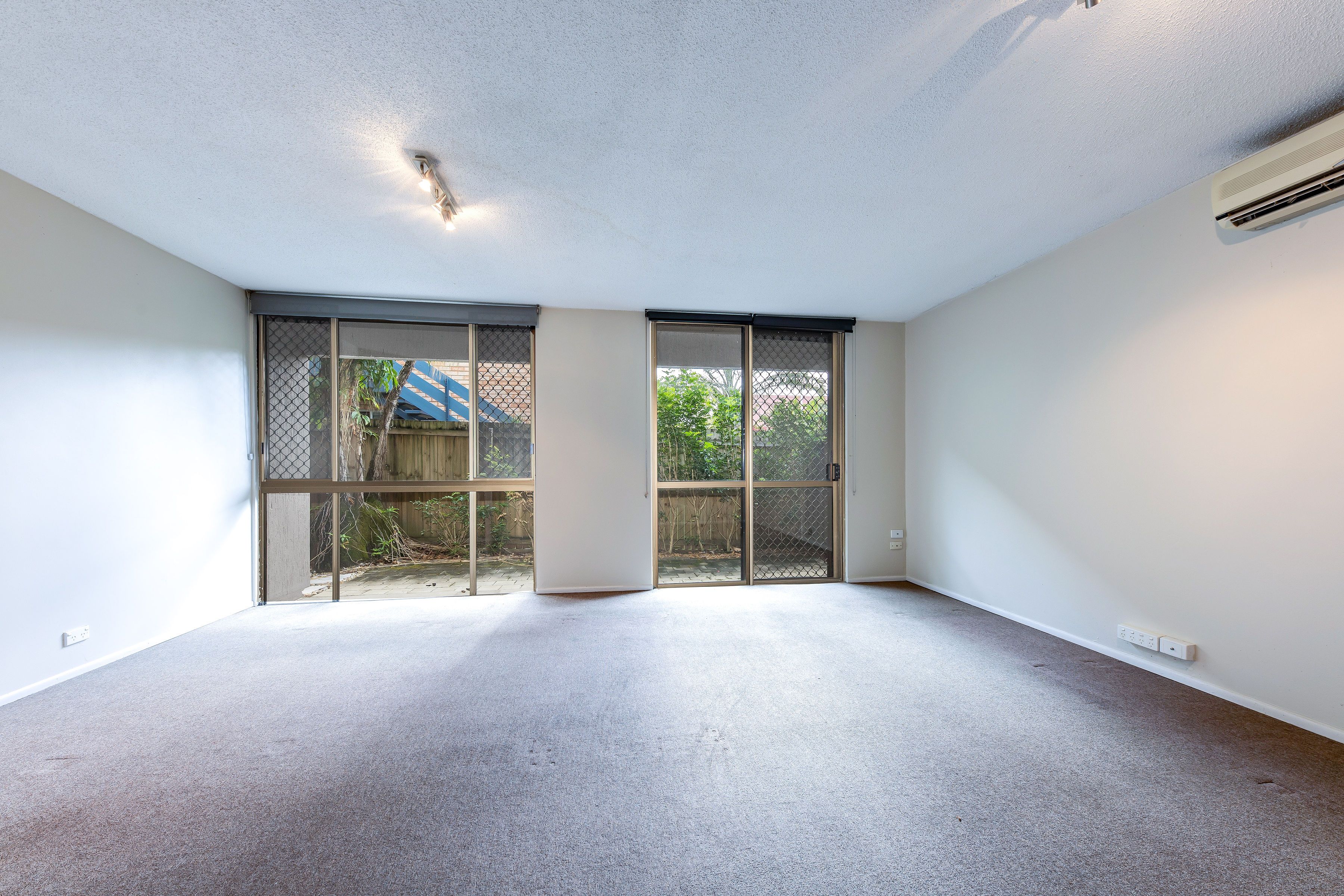 1/19 Tombarra Street, Mooloolaba, QLD 4557