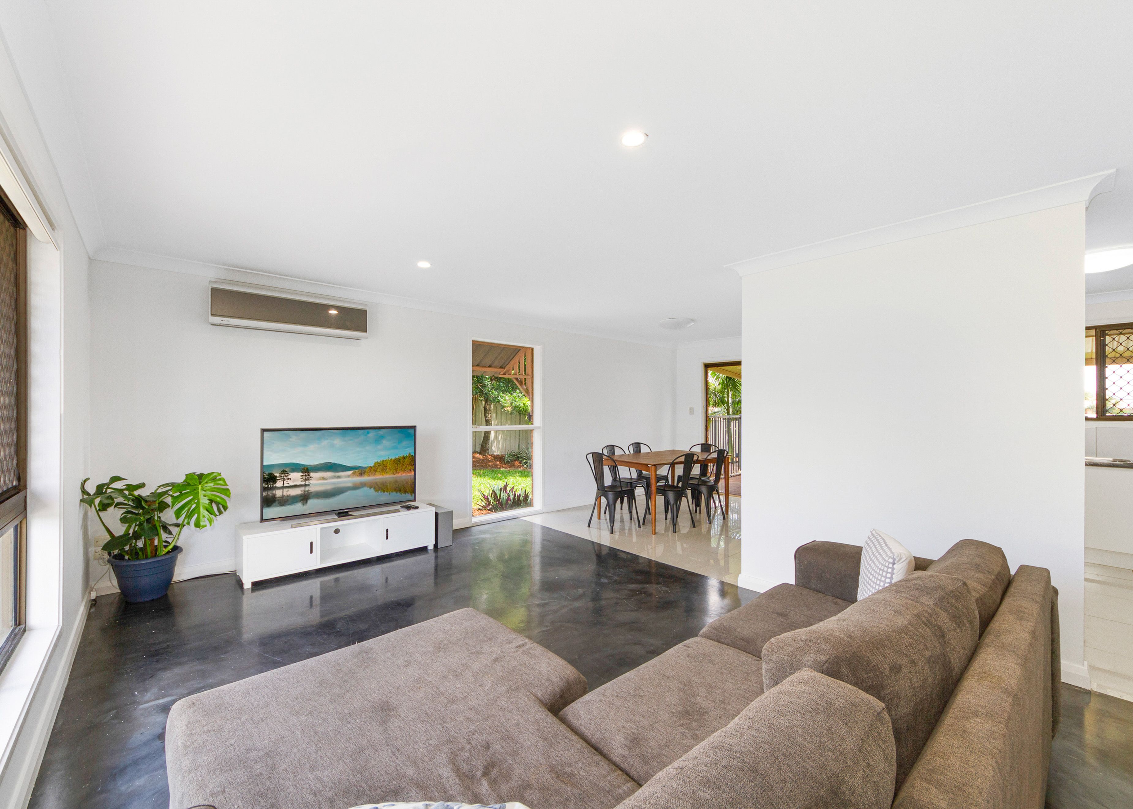 9 Explorers Way, Worongary, QLD 4213