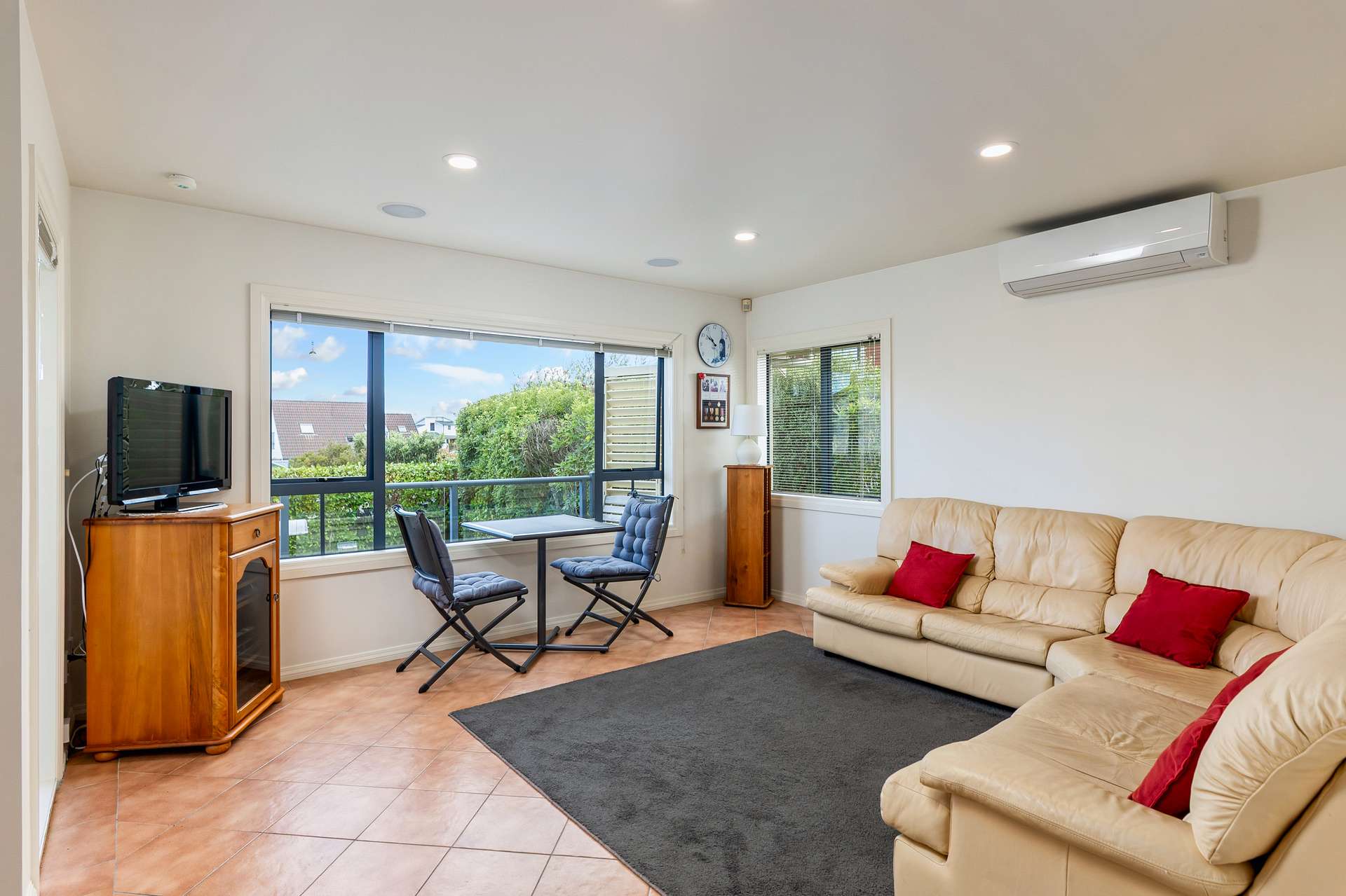 75 Halsey Drive photo 11