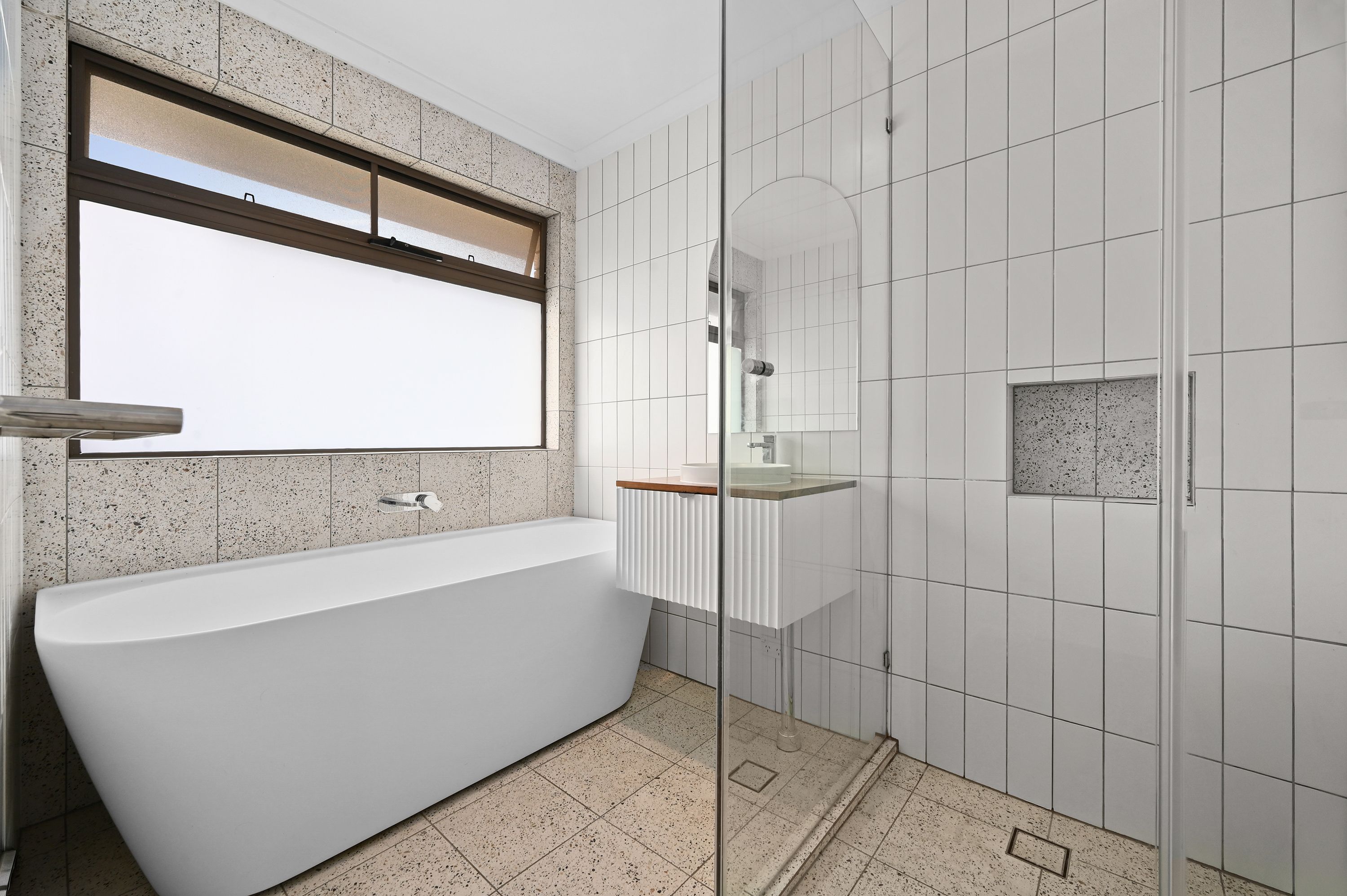 33 Seaspray Avenue — photo 15 of 24