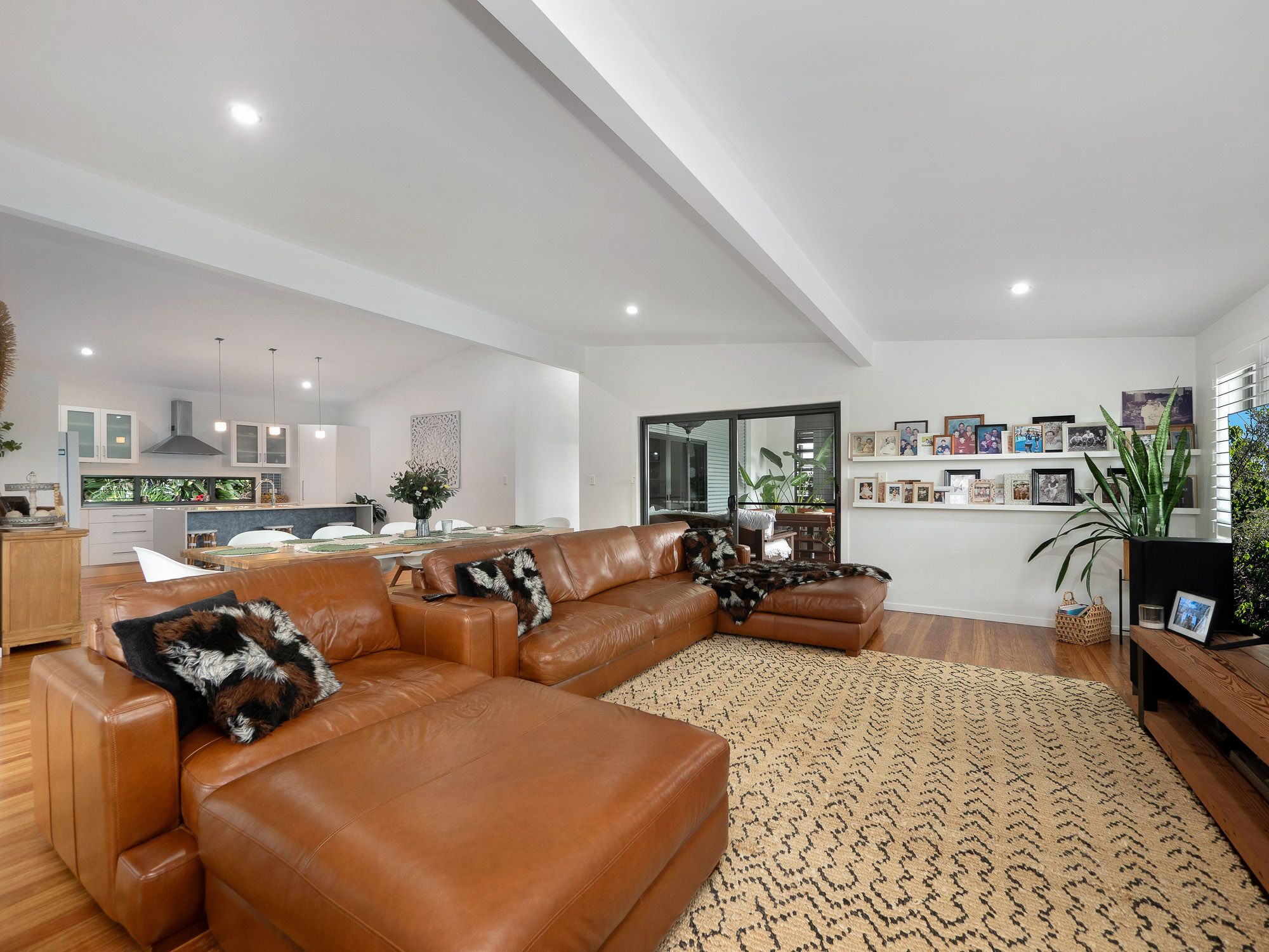 21 Julieanne Place — photo 8 of 30