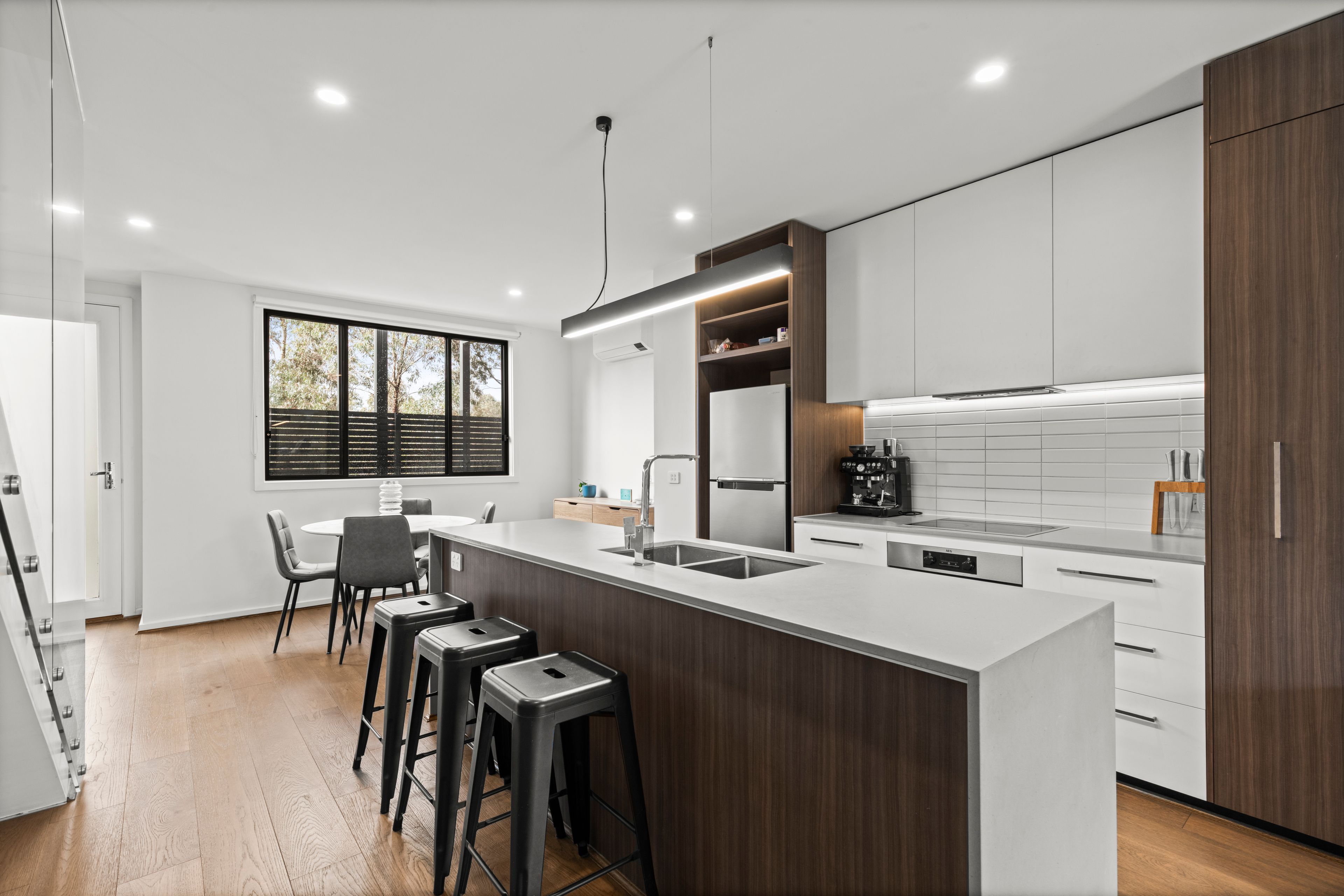 2/150 Pigdons Road — photo 3 of 12