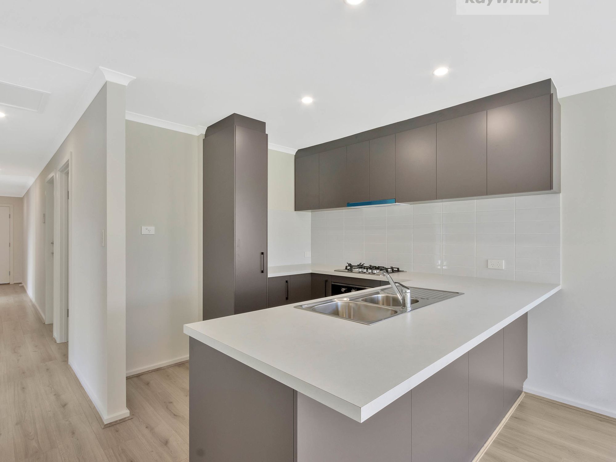 5 Primrose Court — photo 3 of 10