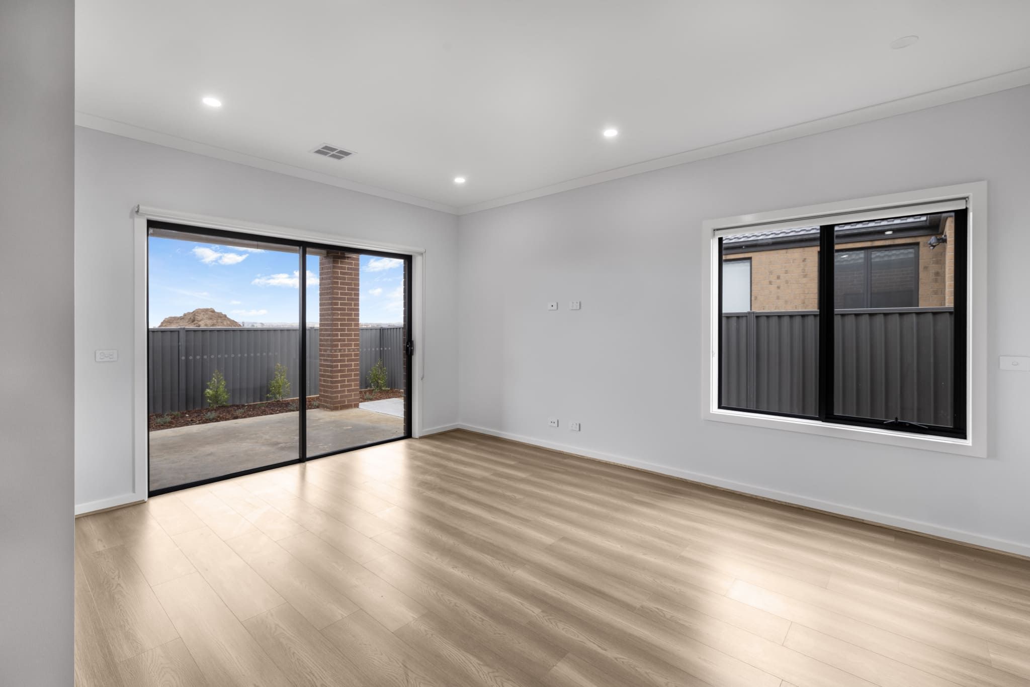 27 Hutchinson Drive, Lucas, VIC 3350