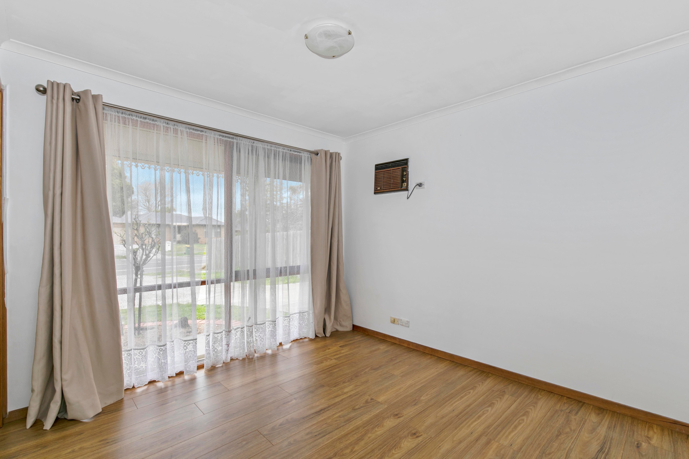 303 Windermere Drive, Ferntree Gully, VIC 3156