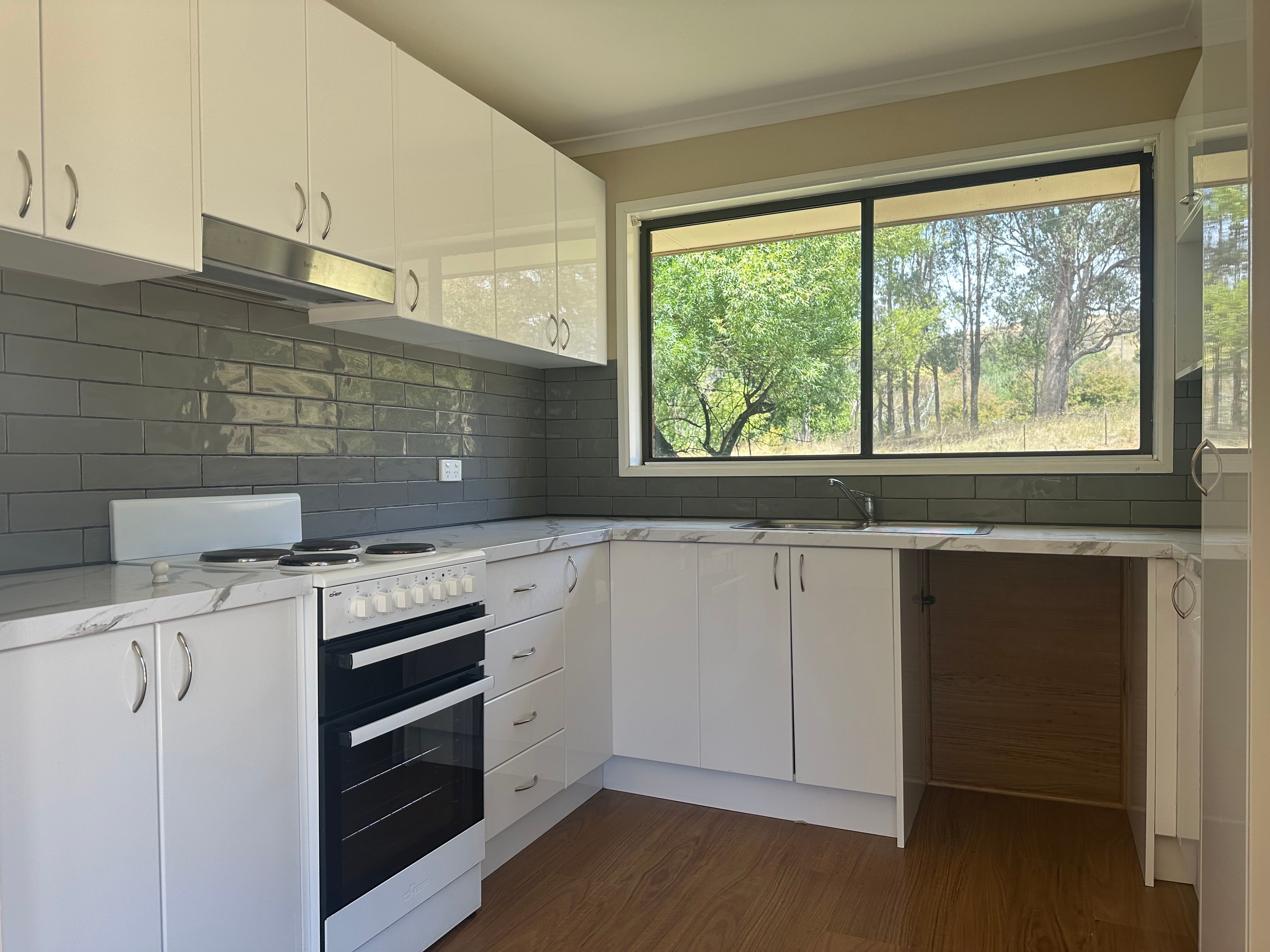 113 Bogong Street — photo 4 of 18