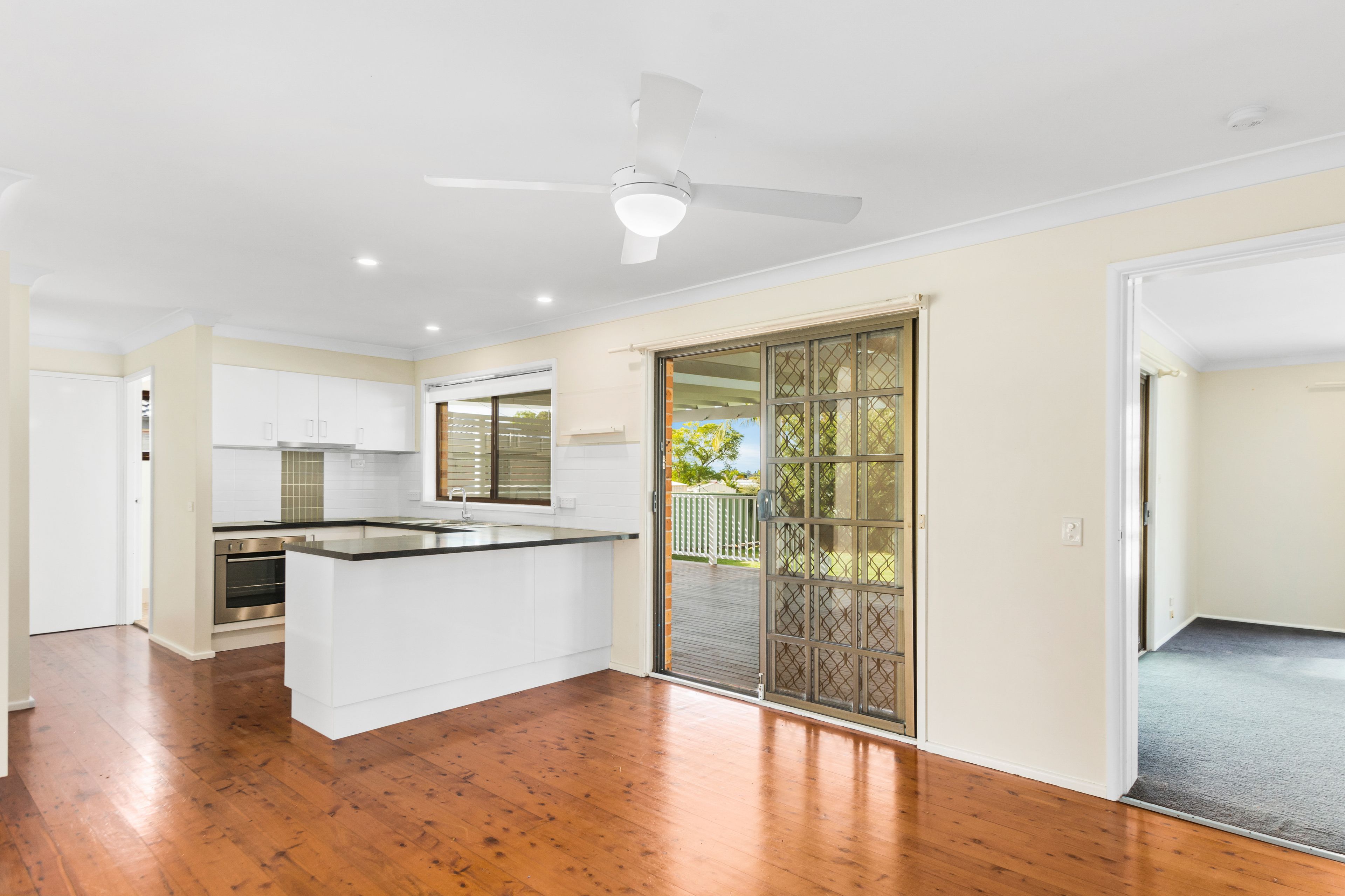 11 Huxley Drive, Horsley, NSW 2530