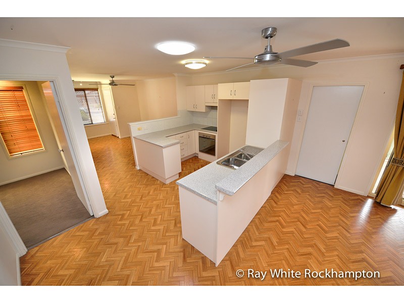 6/17 Meyenberg Court, Norman Gardens, QLD 4701