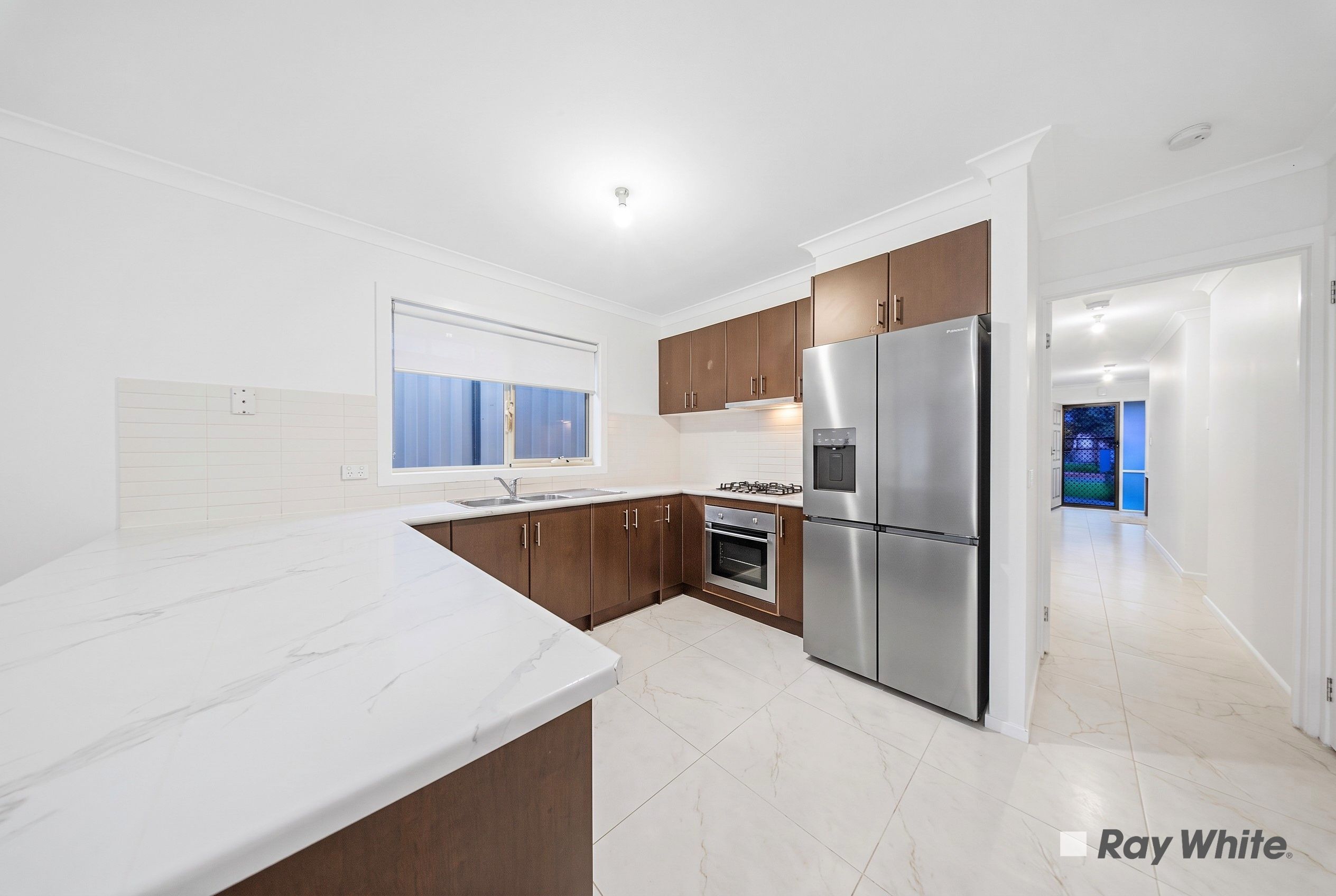 8 Mcfarlane Crescent — photo 4 of 20