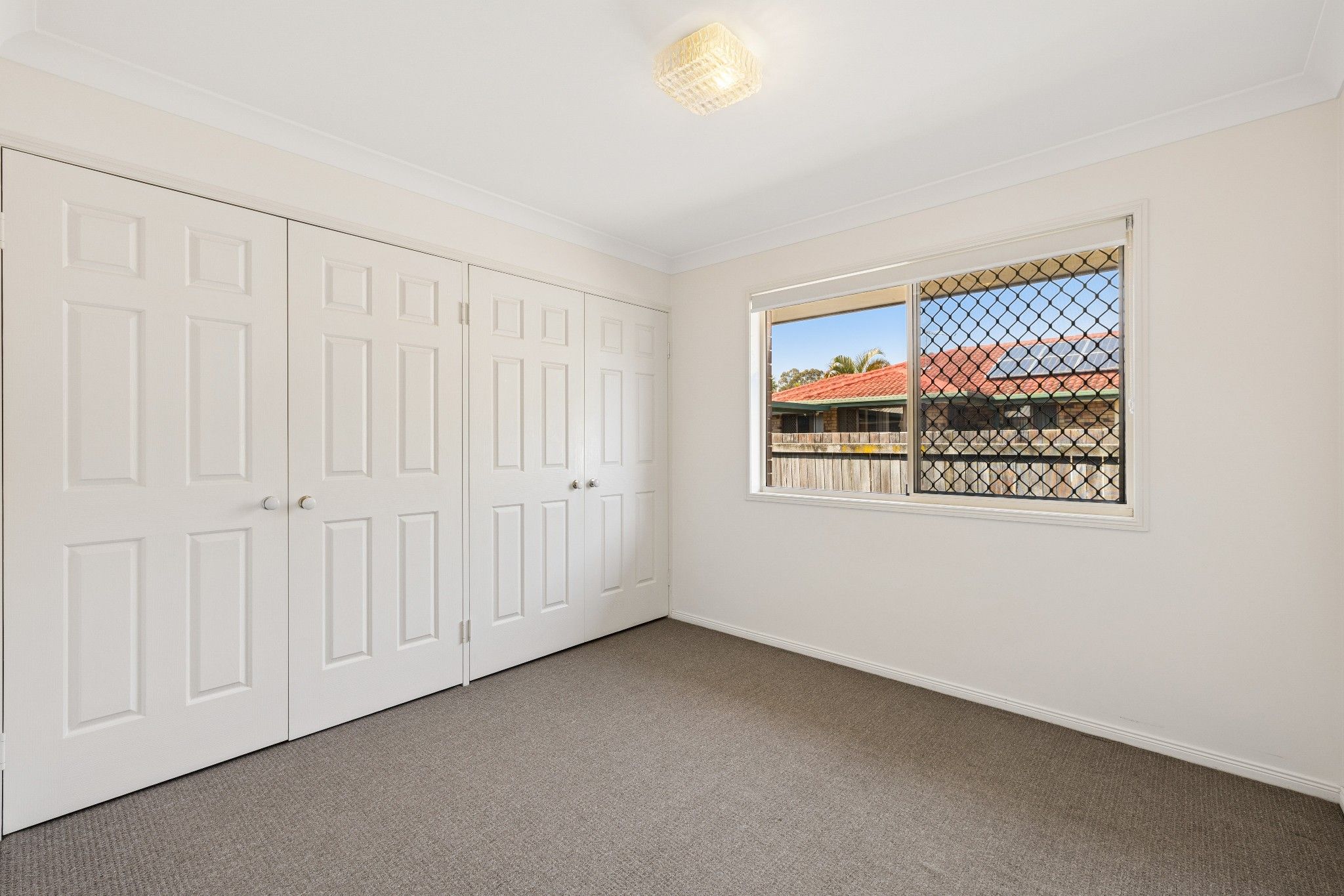 15 Rinnicrew Street — photo 11 of 19