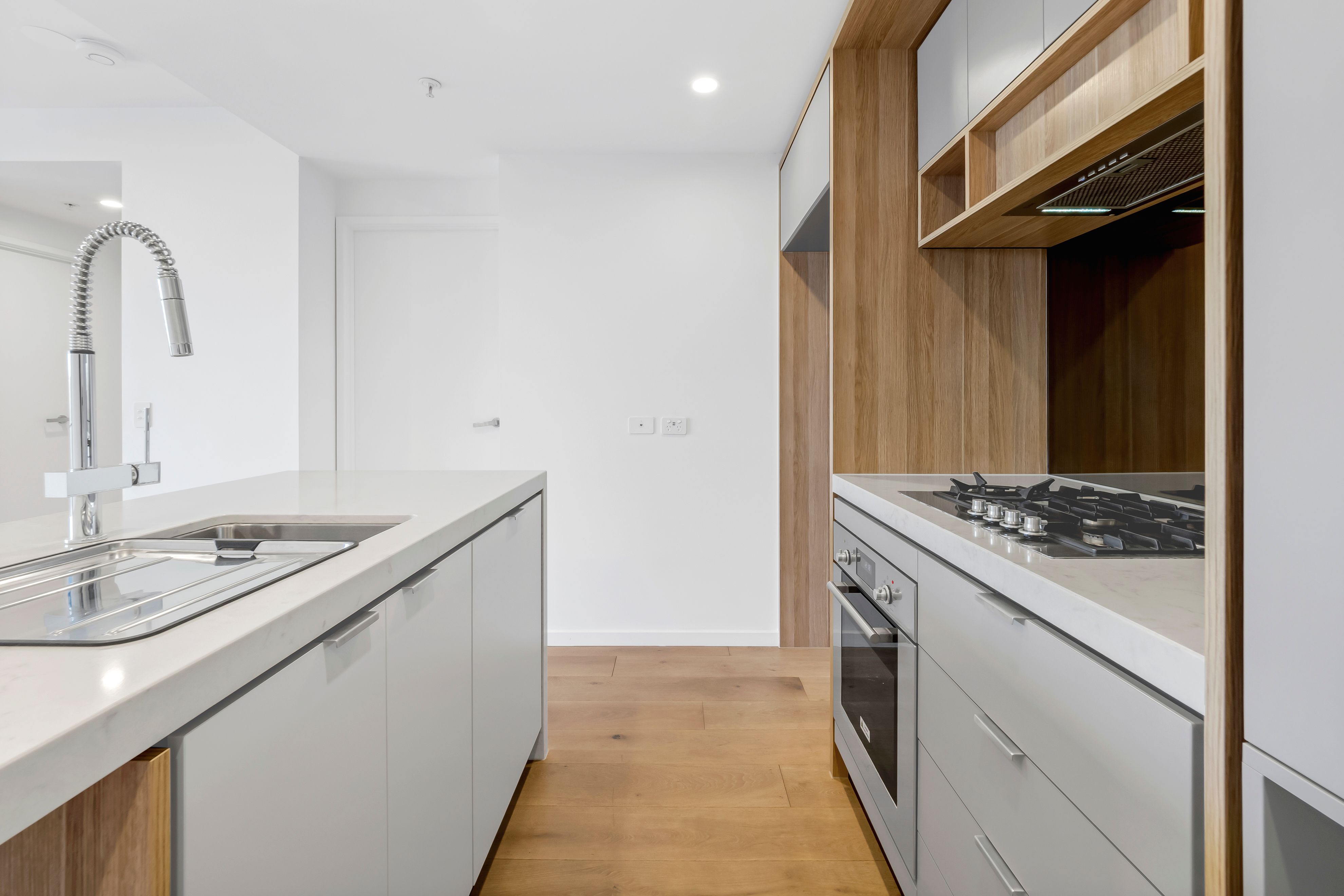 308/17 Deshon Street — photo 5 of 14