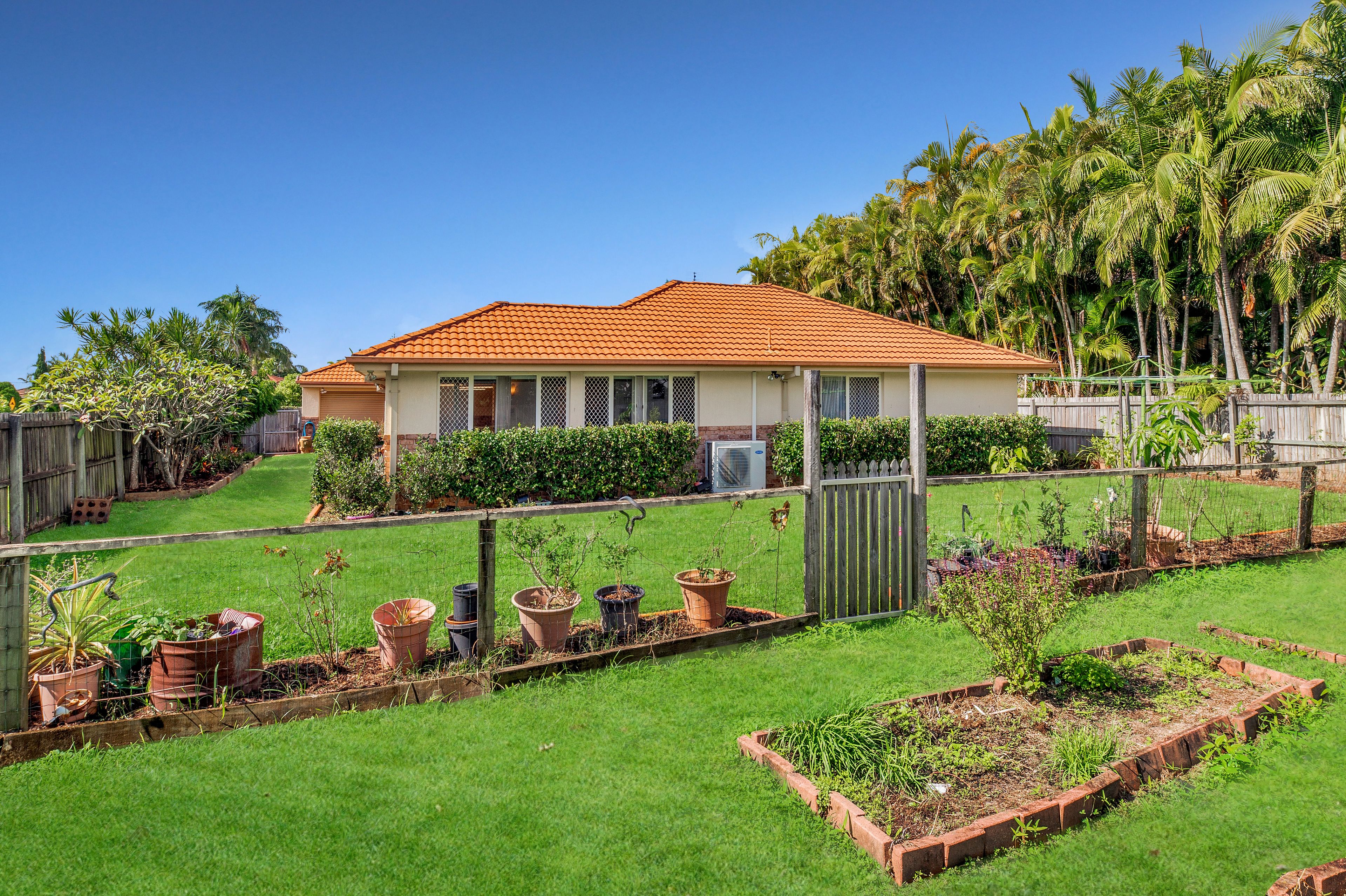 73 Coronet Crescent, Burleigh Waters, QLD 4220