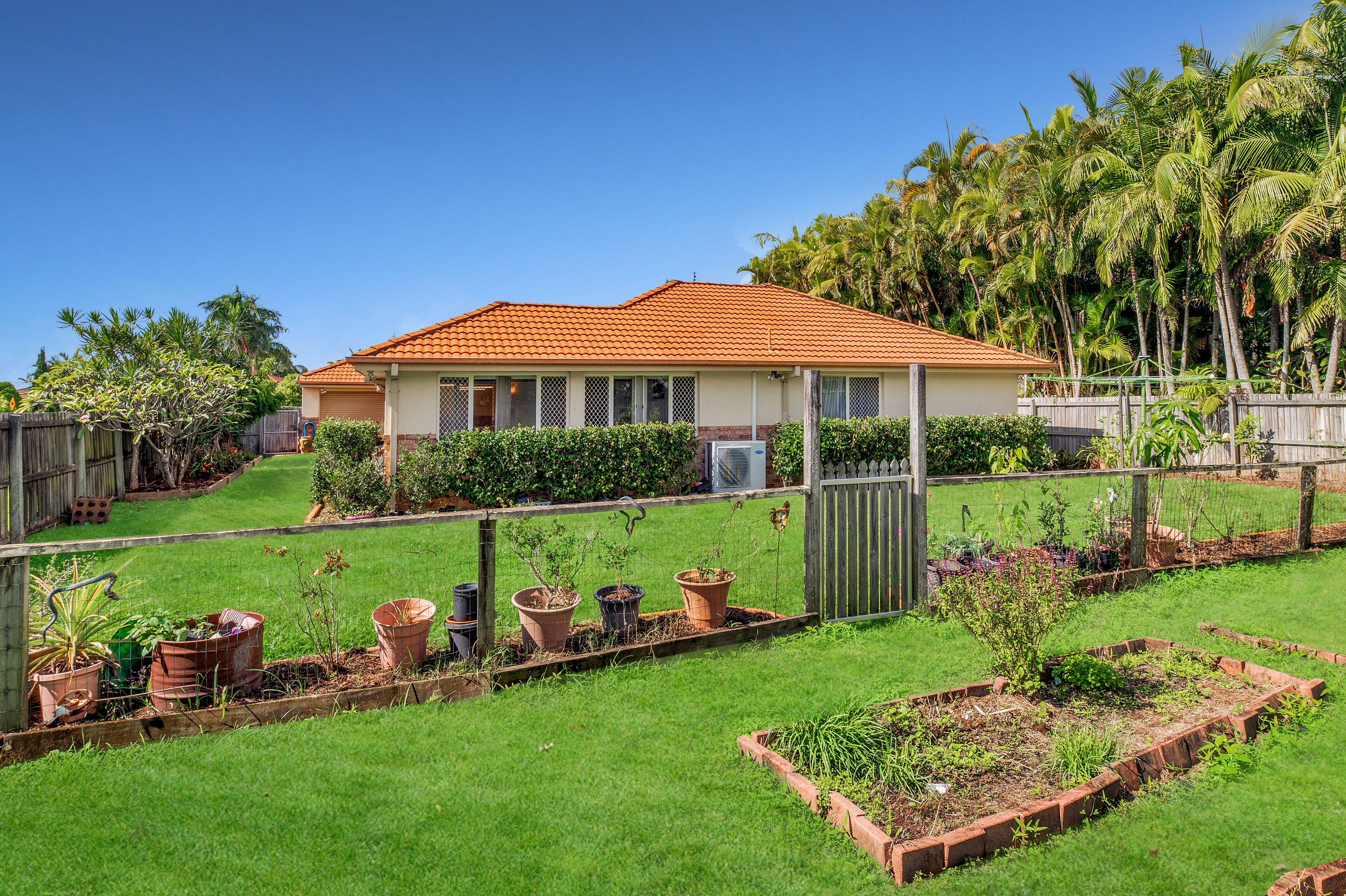 73 Coronet Crescent, Burleigh Waters, QLD 4220