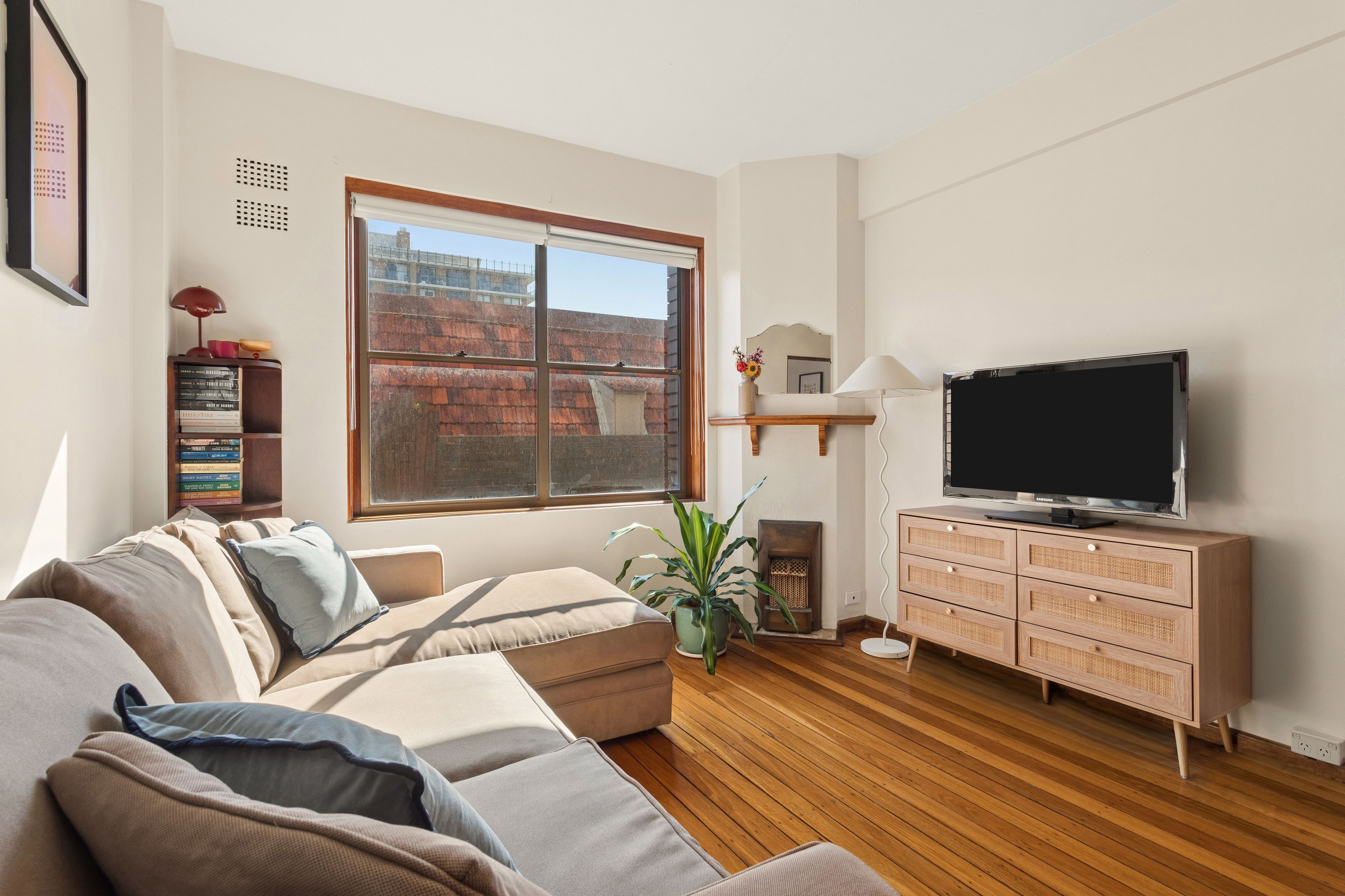 48/117 Macleay Street — photo 3 of 16
