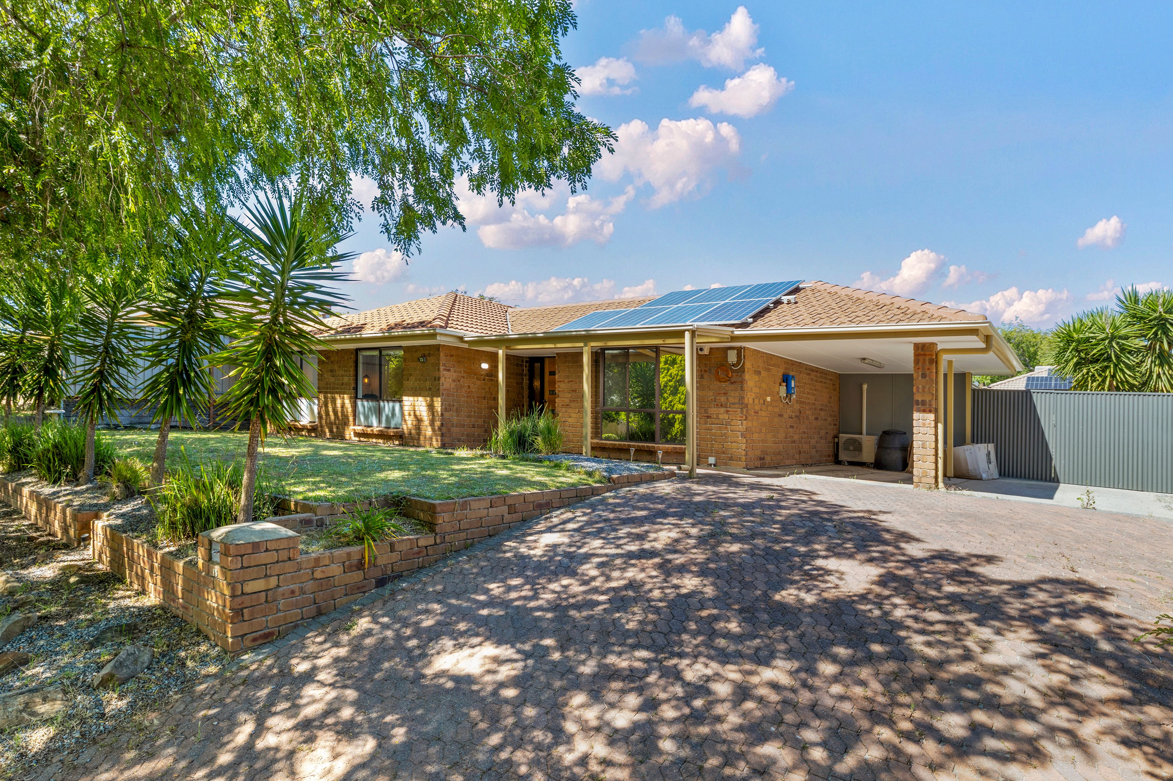 13 Smugglers Drive, Seaford Rise SA 5169