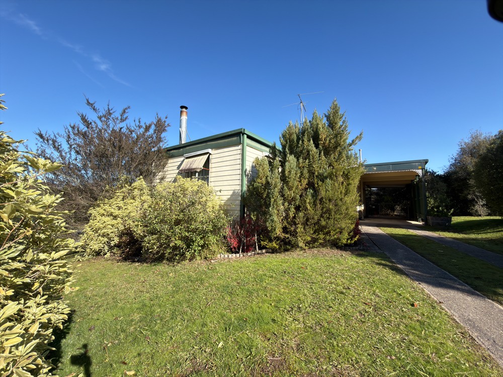 18 Chisholm Street, Khancoban, NSW 2642