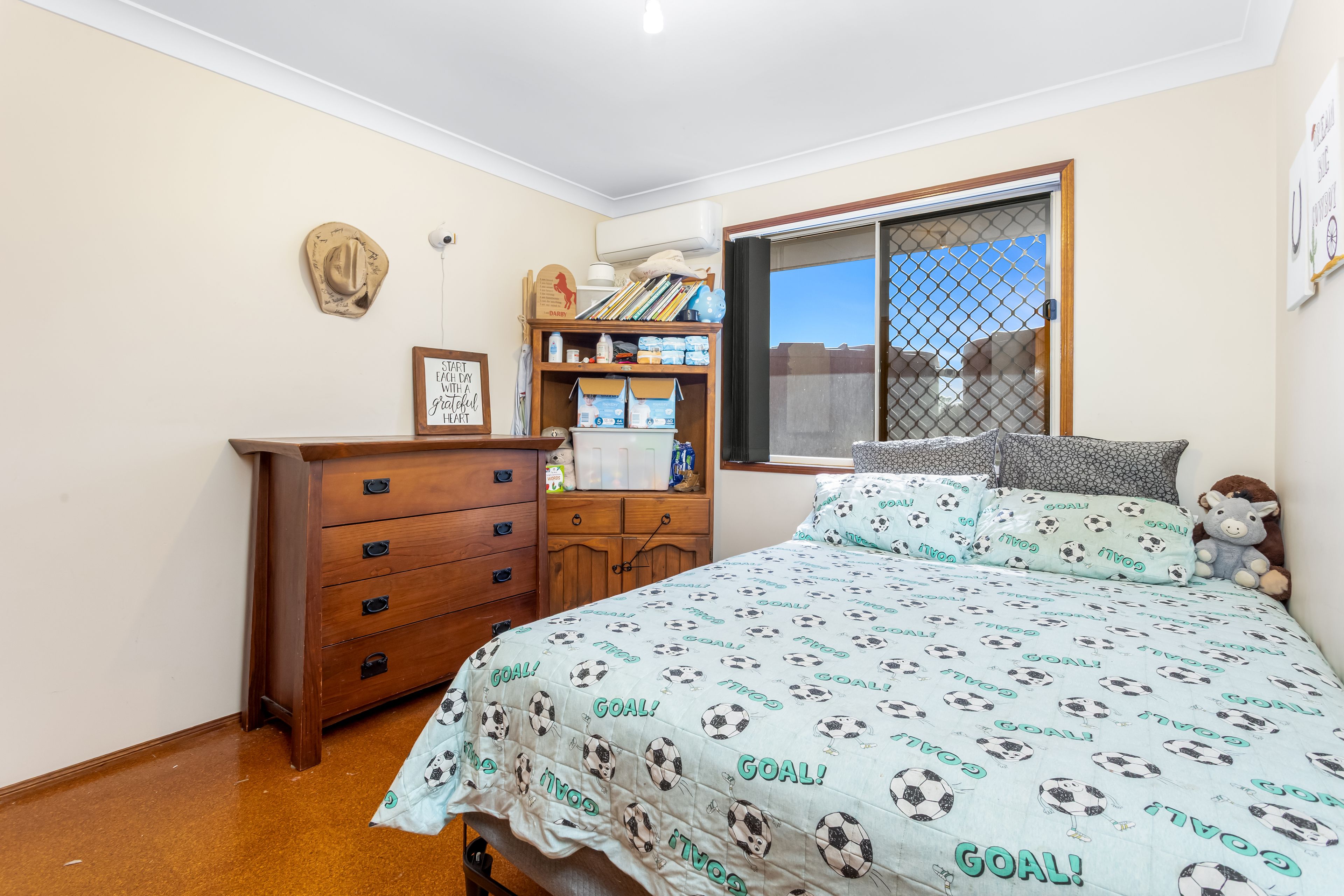 16 Brown Close — photo 9 of 13