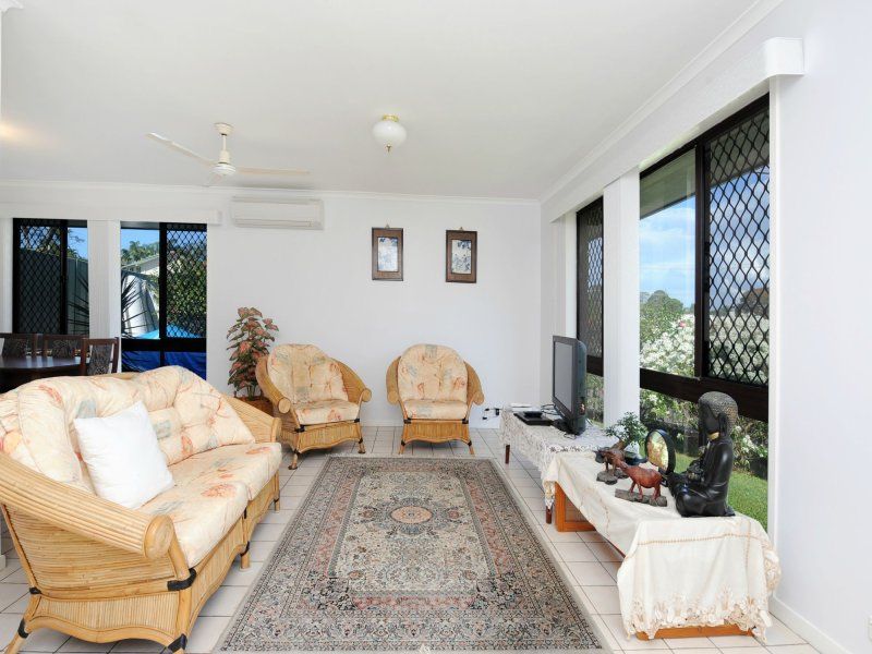 4 Ocean View Avenue, Mooloolaba, QLD 4557