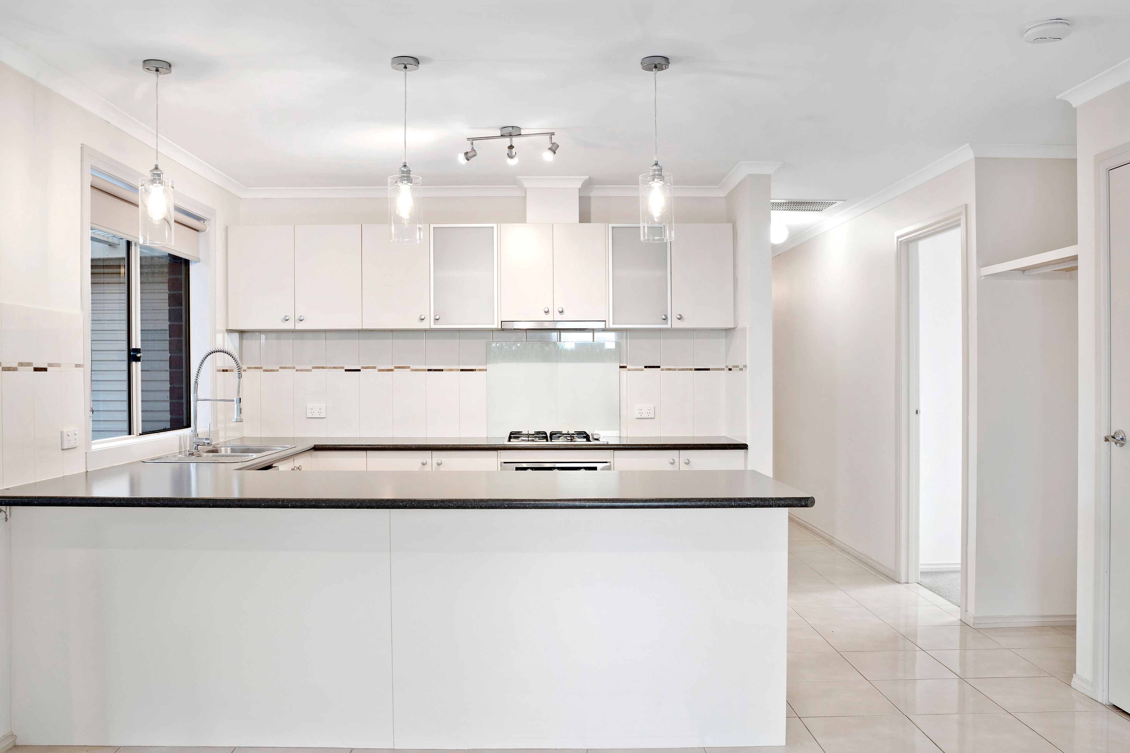 8a Pearce Street — photo 4 of 24