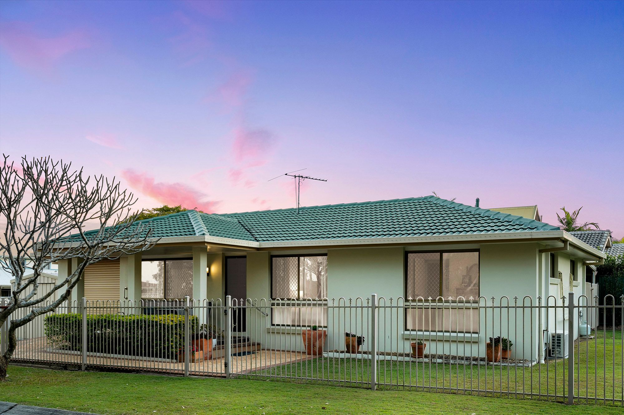 3 Russell Street, Eight Mile Plains, QLD 4113