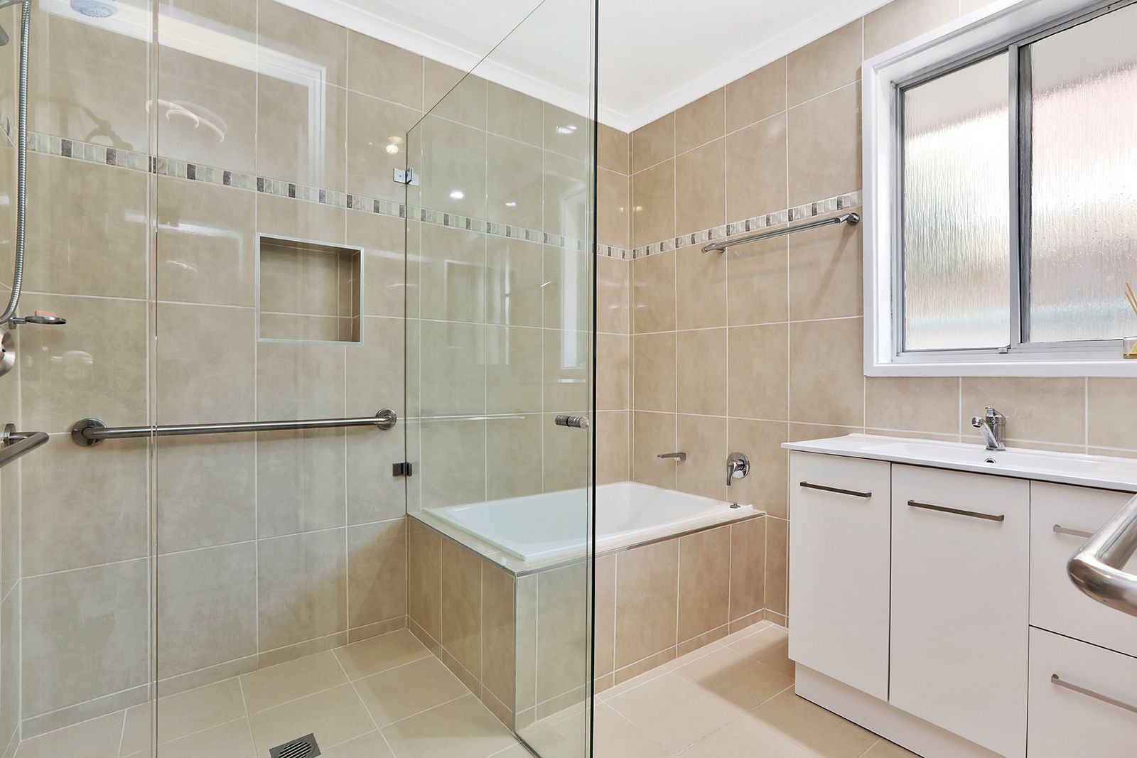 4 Aruma Avenue, Kellyville, NSW 2155