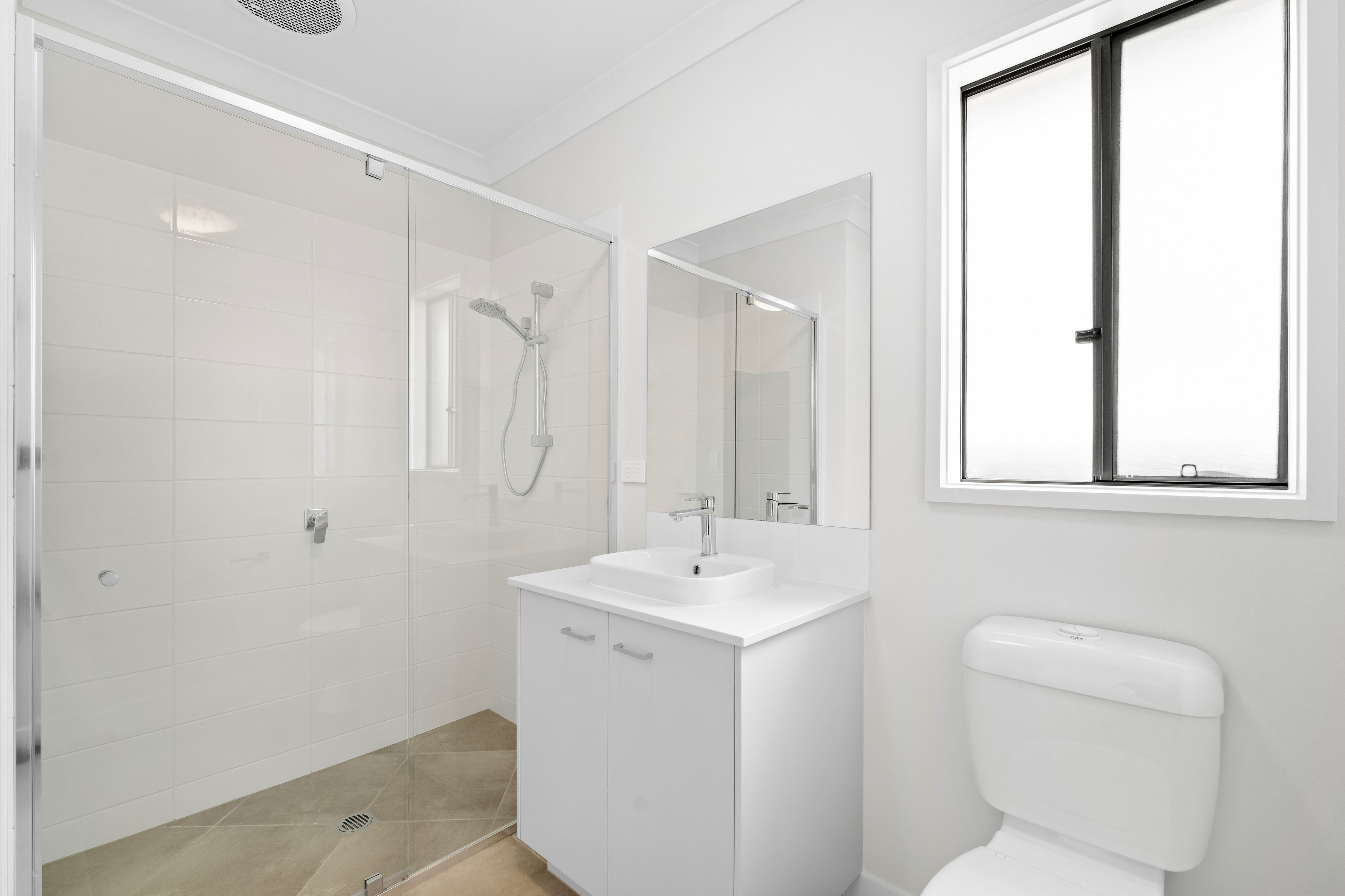 32 Mundaring Way — photo 9 of 16