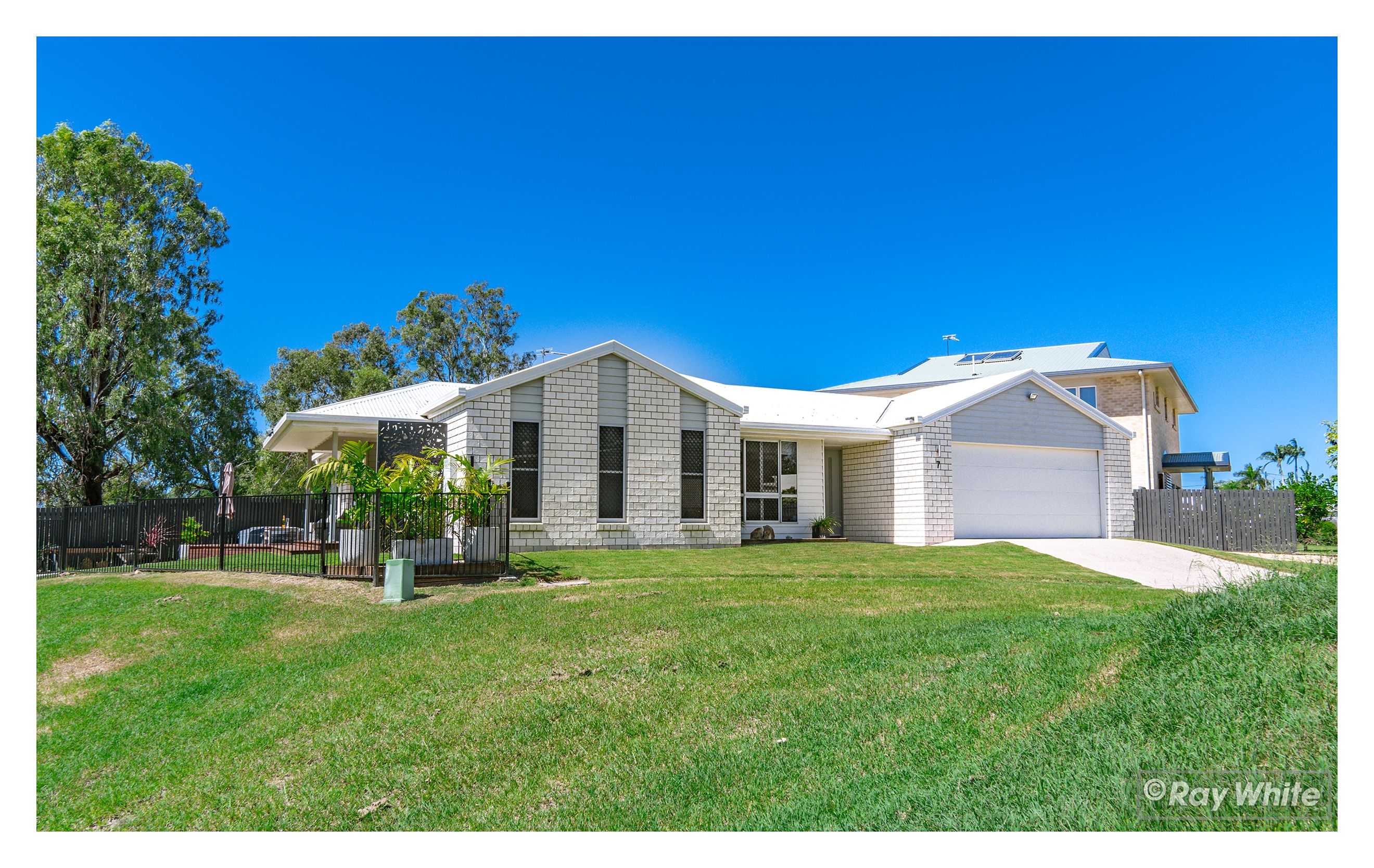 190 Lion Creek Road, Wandal QLD 4700