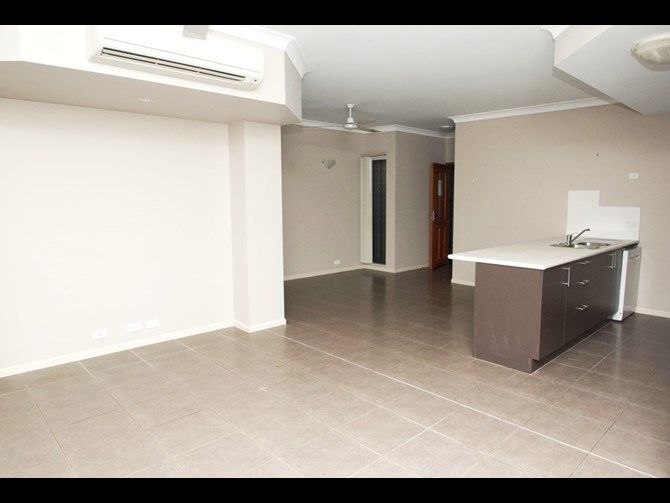 4/1766 captain cook Highway, Clifton Beach, QLD 4879