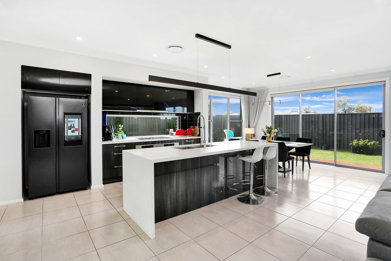 19 Marketsfield Avenue, North Kellyville, NSW 2155